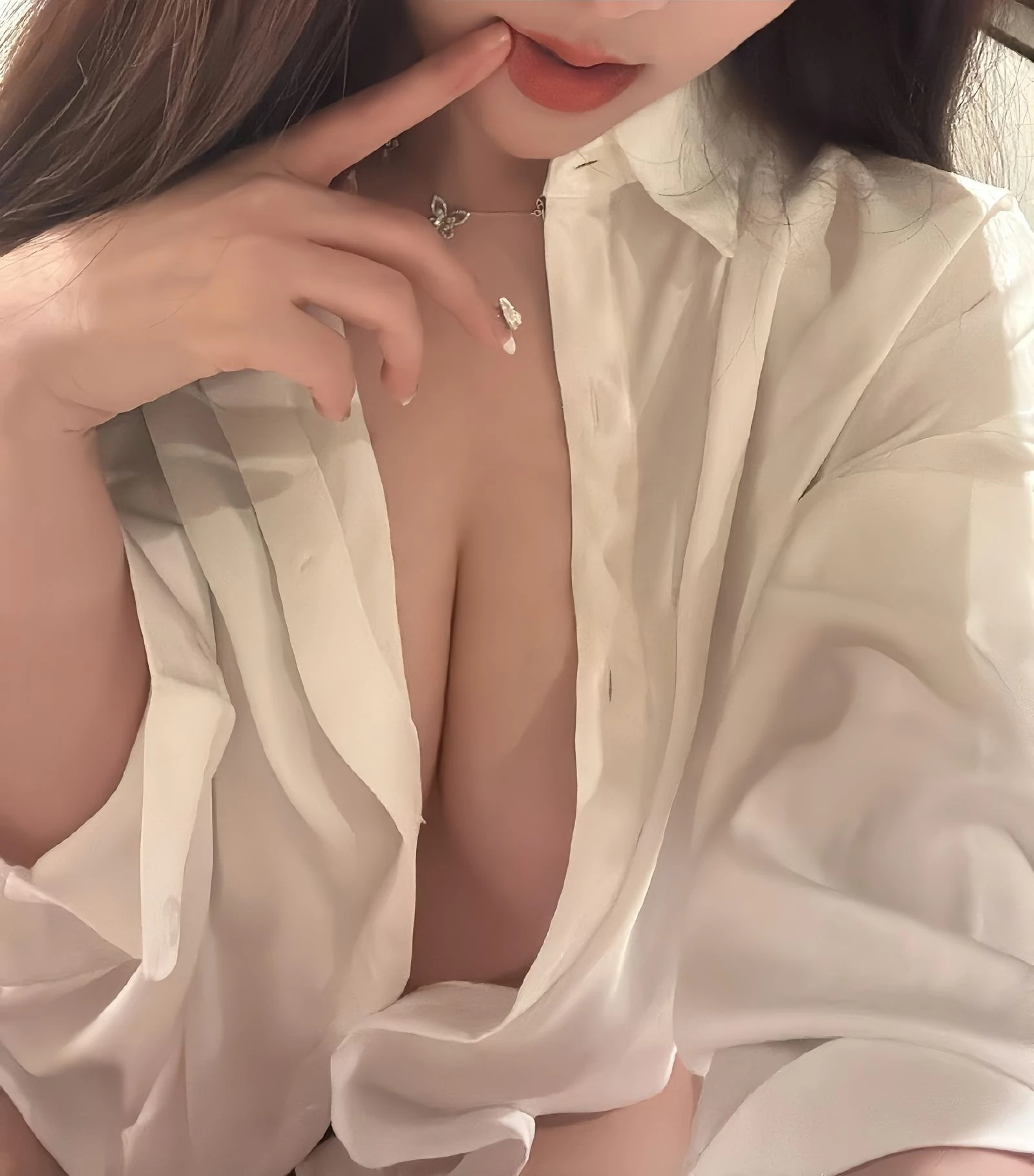 奶雯 – 白衬衣红色内内 微密圈-第20张