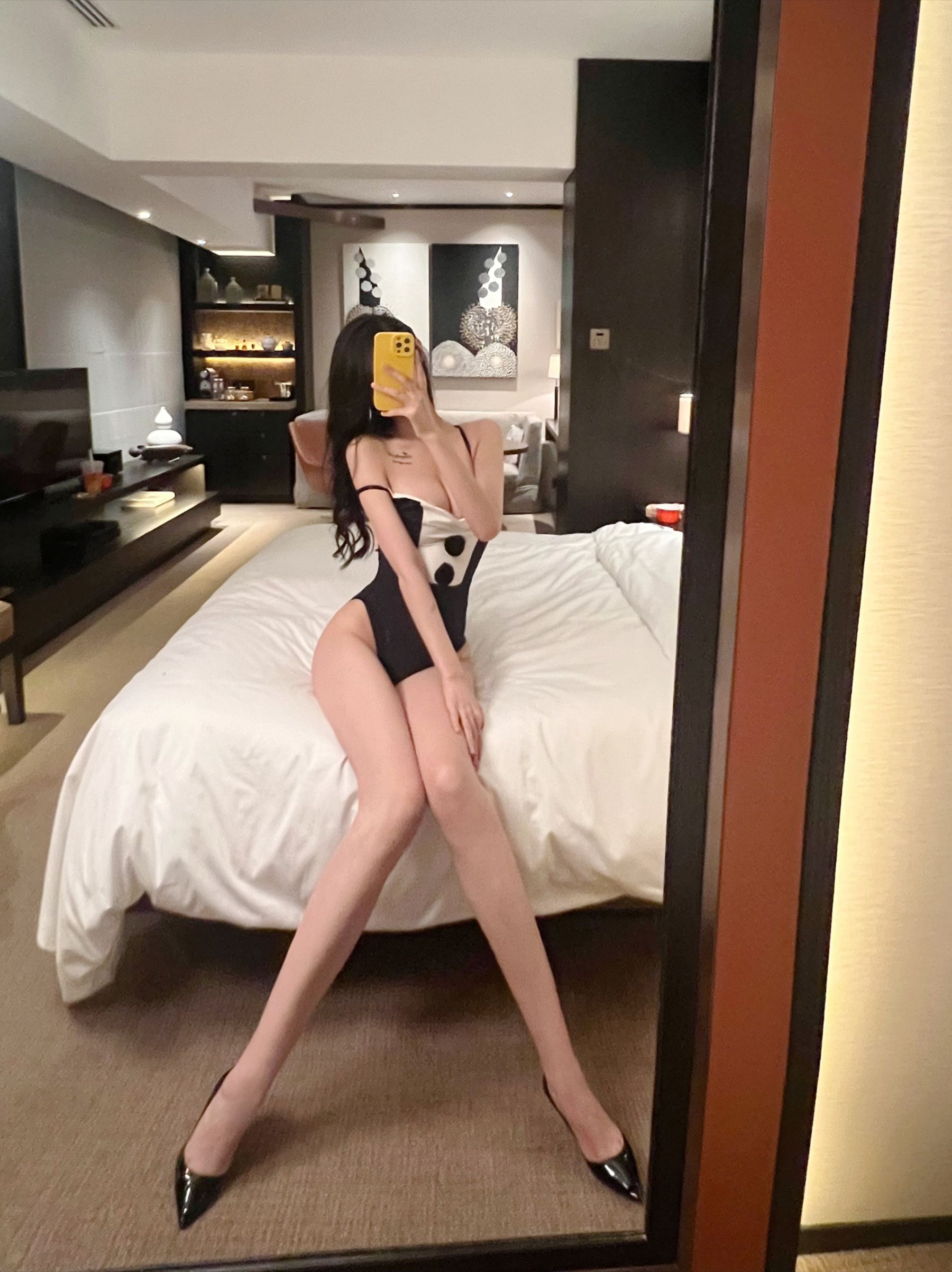 葛征GEZHENG – 黑色连体御姐 微密圈-第2张