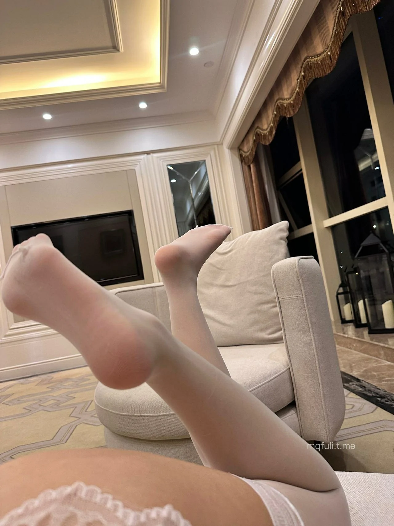 纯欲伊 – 私摄自拍图包 微密圈-第5张