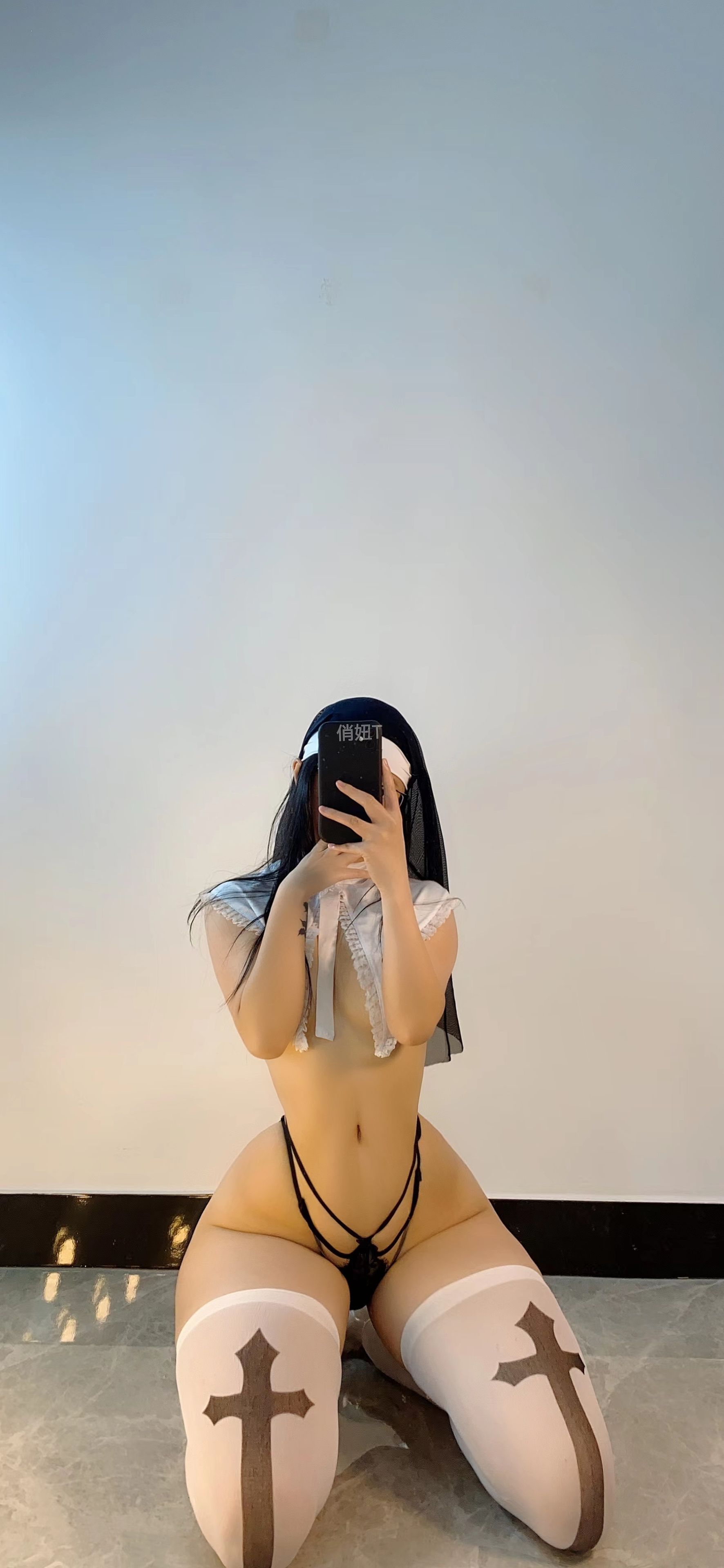 俏妞qiaoniuTT – 疯狂修女 微密圈-第2张