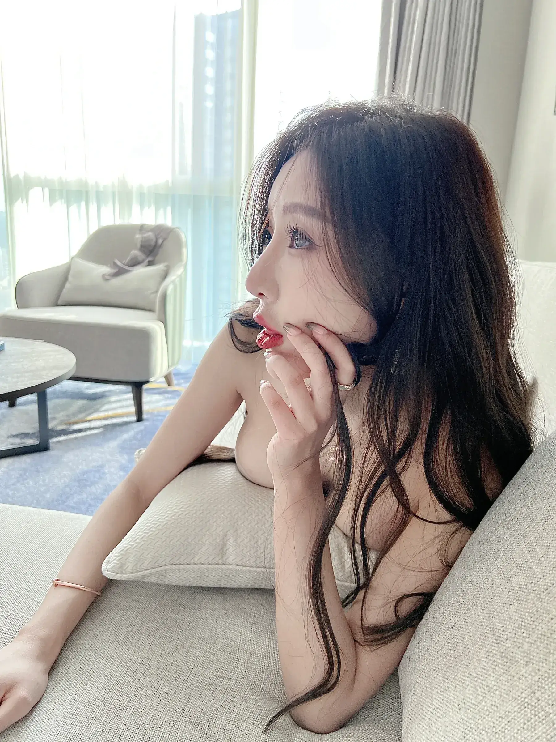 王馨瑶yanni – 微密圈写真黑色鱼尾裙 微密圈-第4张