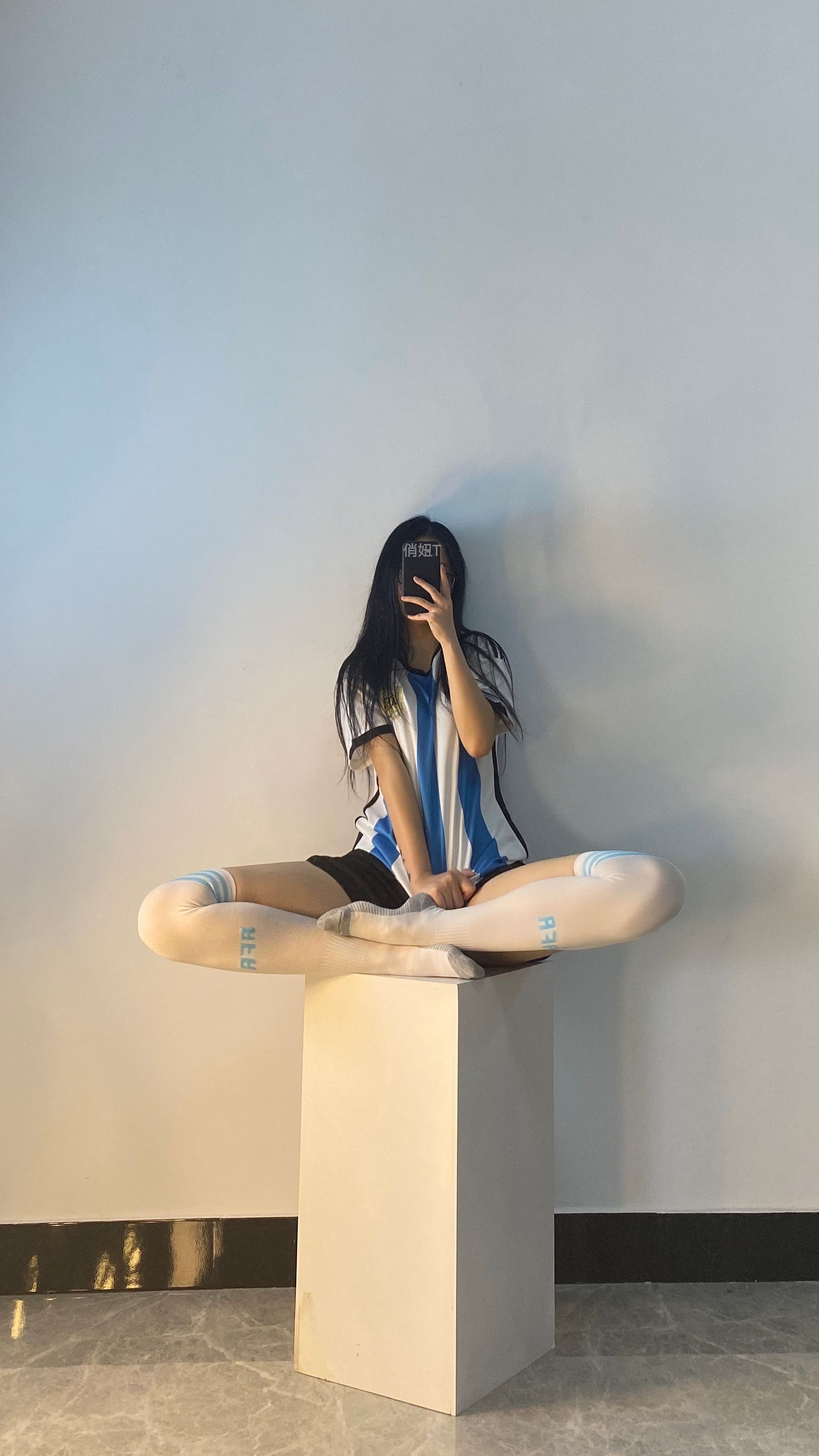 俏妞qiaoniuTT – 进来看球 微密圈-第6张