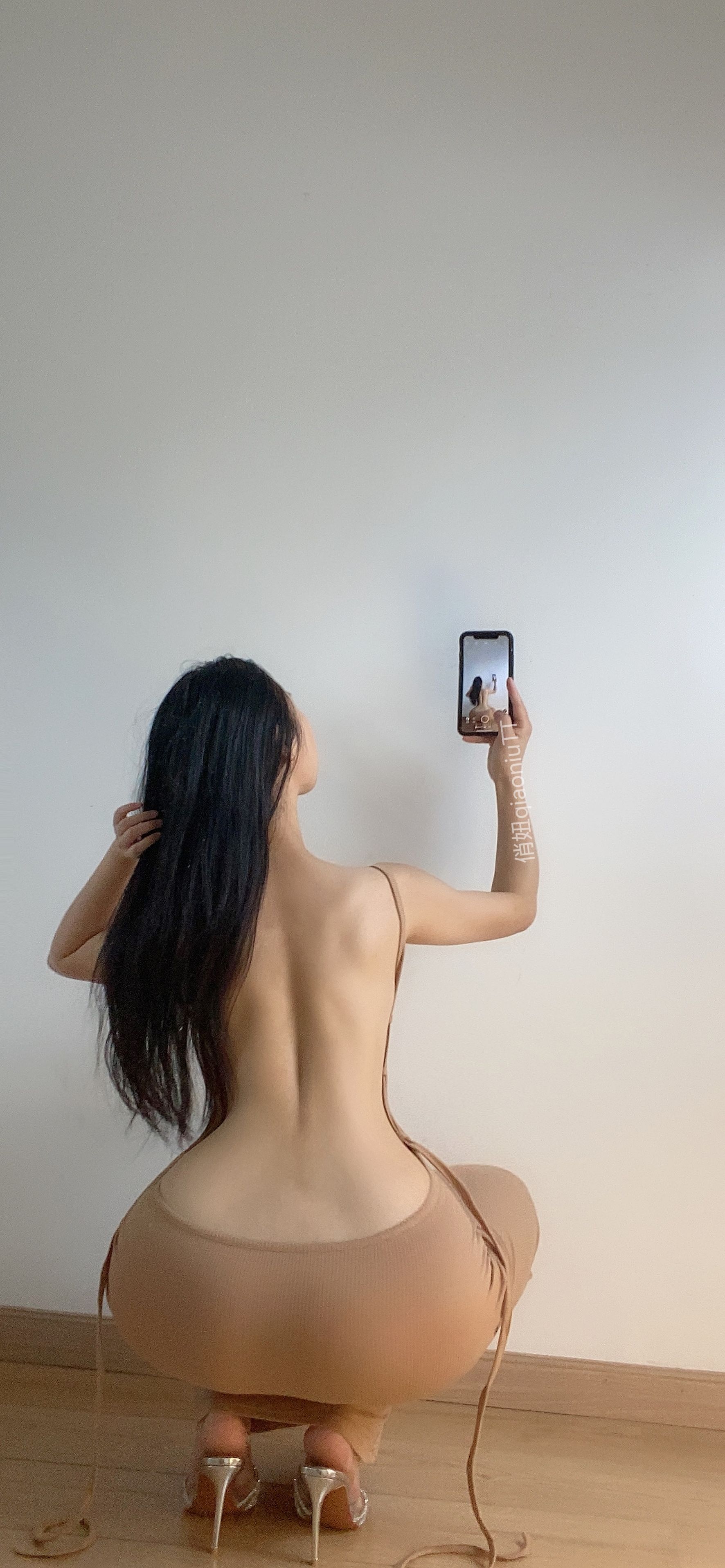 俏妞qiaoniuTT – 露背连衣裙 微密圈-第6张