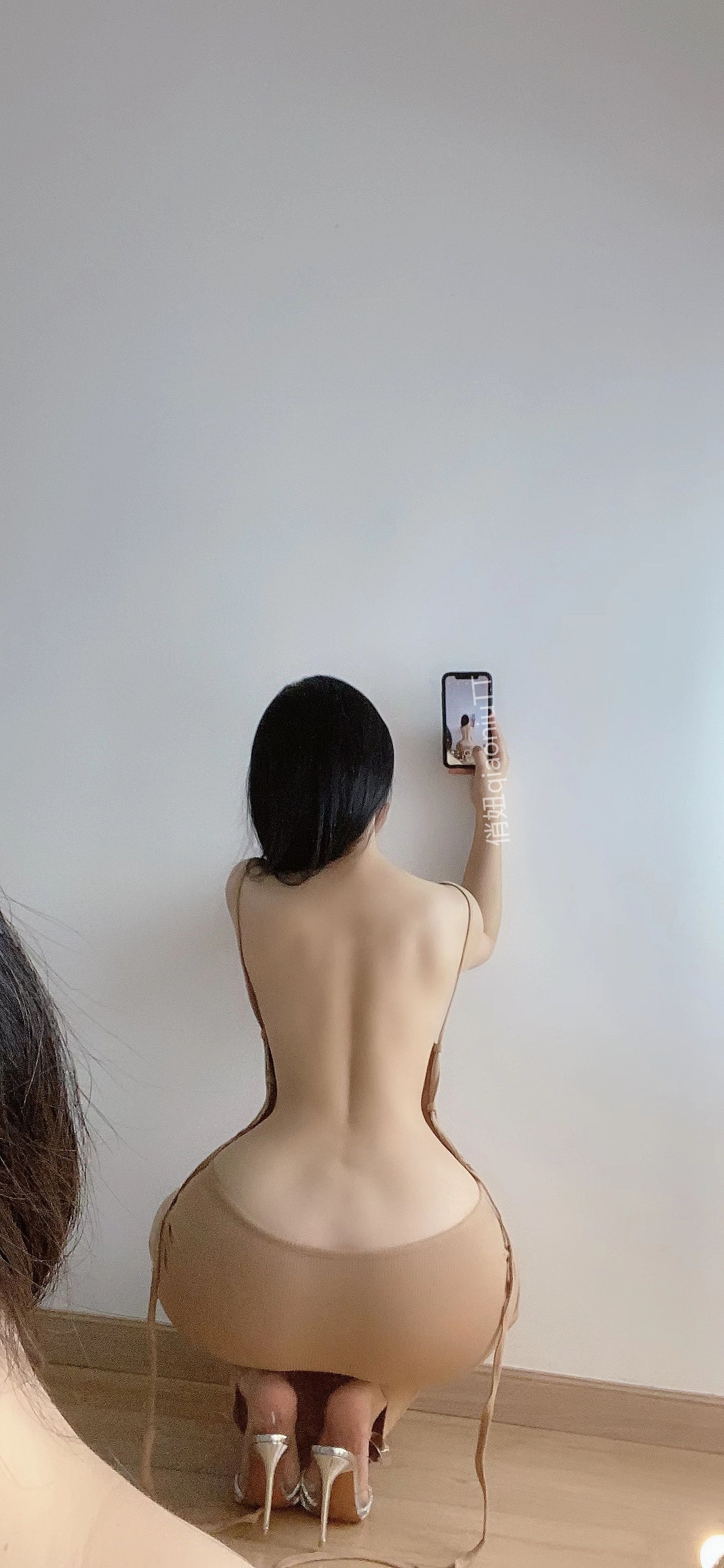 俏妞qiaoniuTT – 露背连衣裙 微密圈-第5张