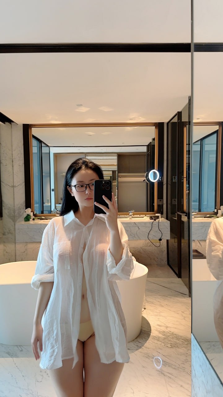 俏妞qiaoniuTT – 男友衬衫 微密圈-第22张
