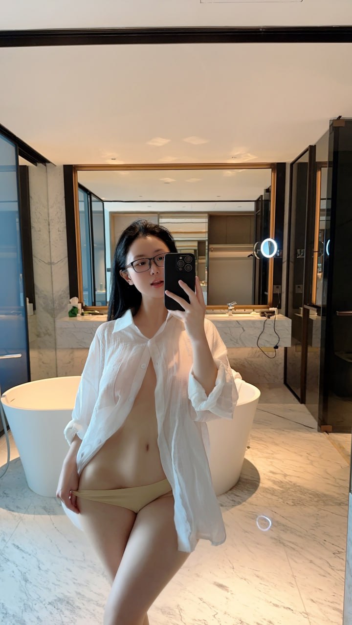 俏妞qiaoniuTT – 男友衬衫 微密圈-第23张
