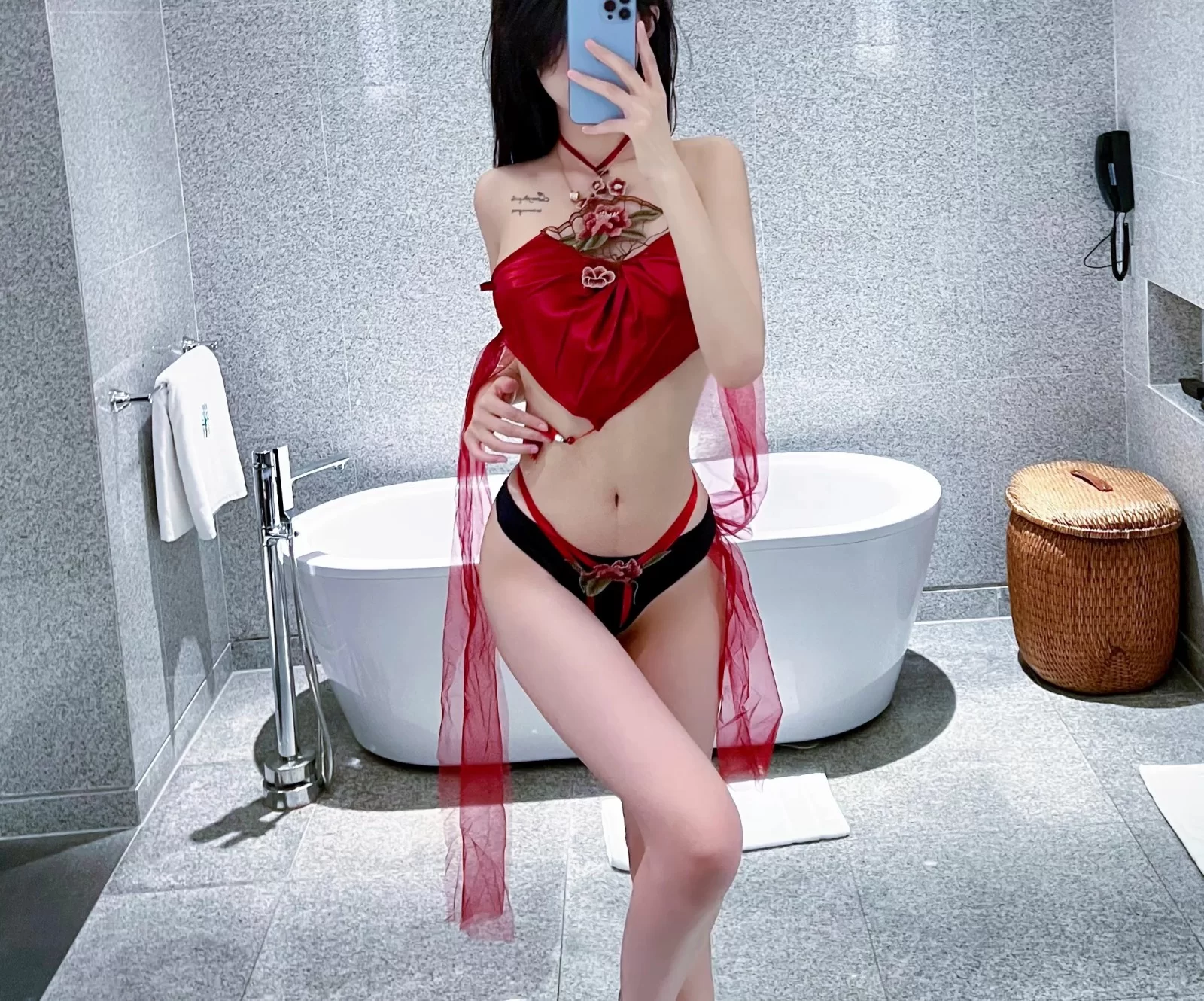 葛征 – 红色肚兜 微密圈-第8张