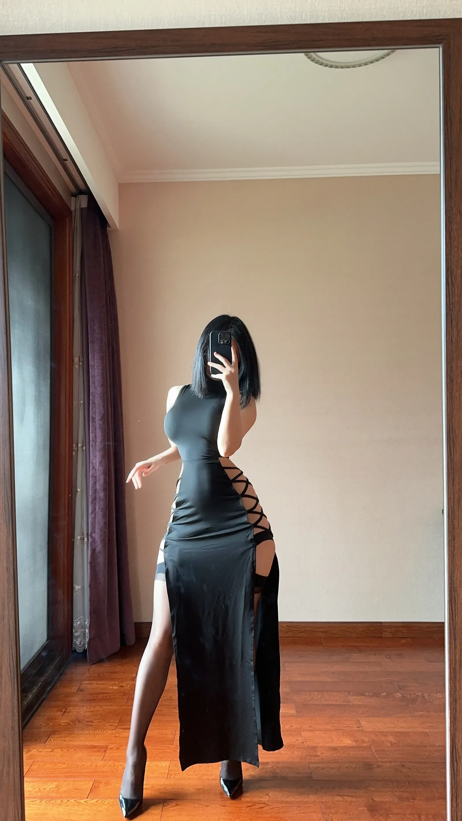 俏妞qiaoniuTT – 国风黑丝开叉旗袍 微密圈-第26张