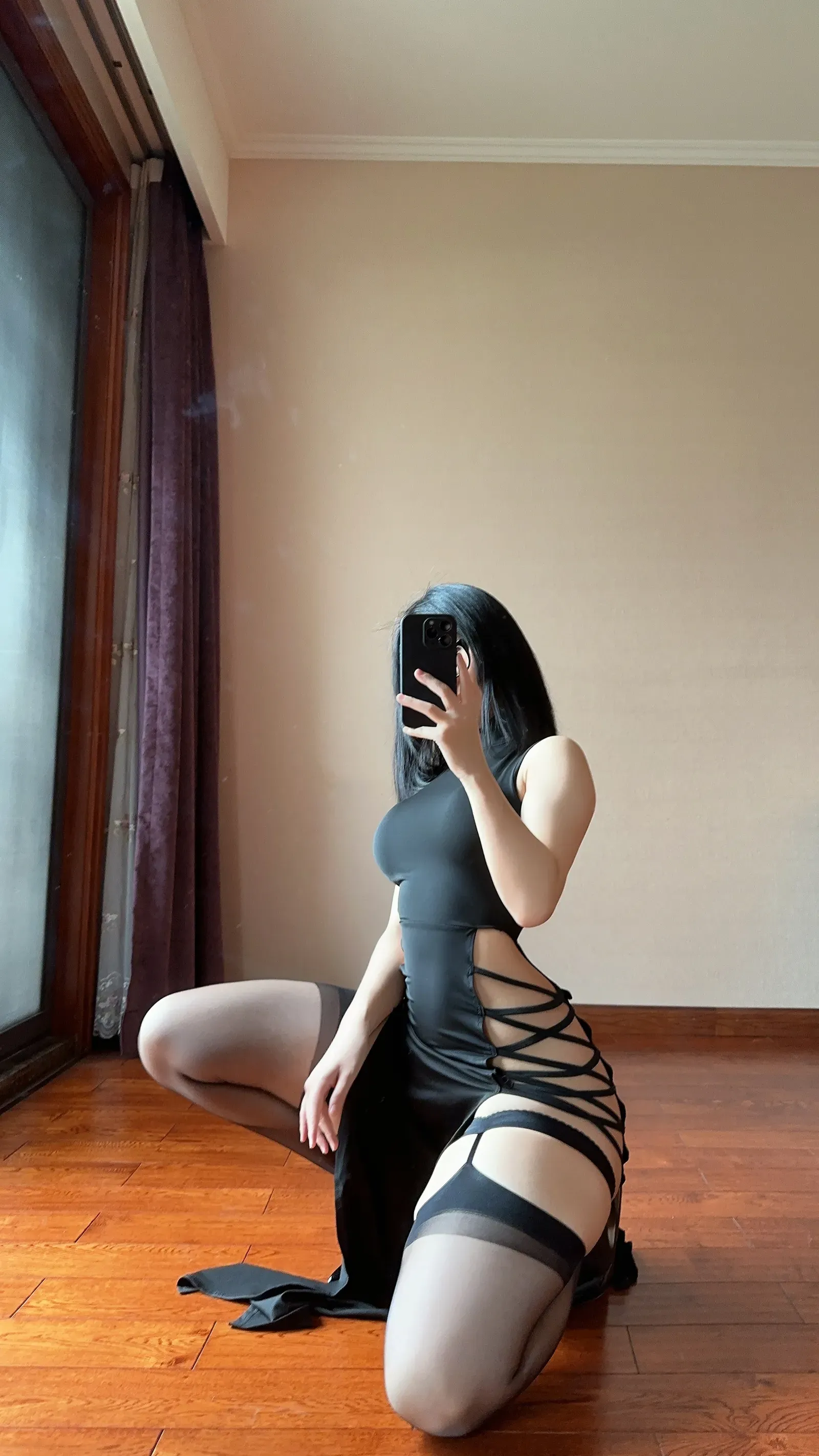 俏妞qiaoniuTT – 国风黑丝开叉旗袍 微密圈-第29张