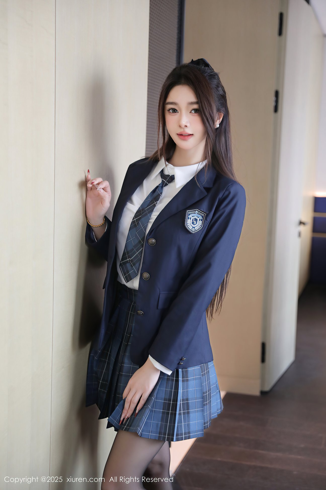 [XIUREN秀人网] 2025.02.14 NO.9888 Candy糖糖 [87P-892MB]