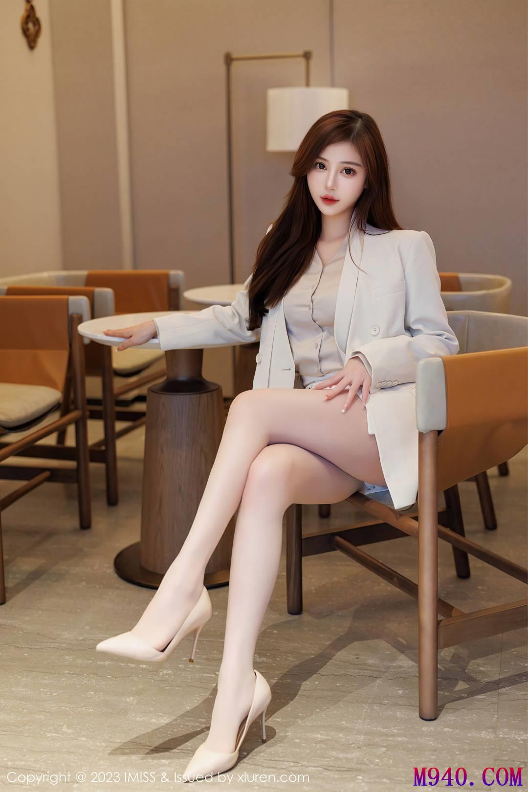 [IMiss爱蜜社] 2023.04.24 VOL.732 Lavinia肉肉 [45P-427MB]