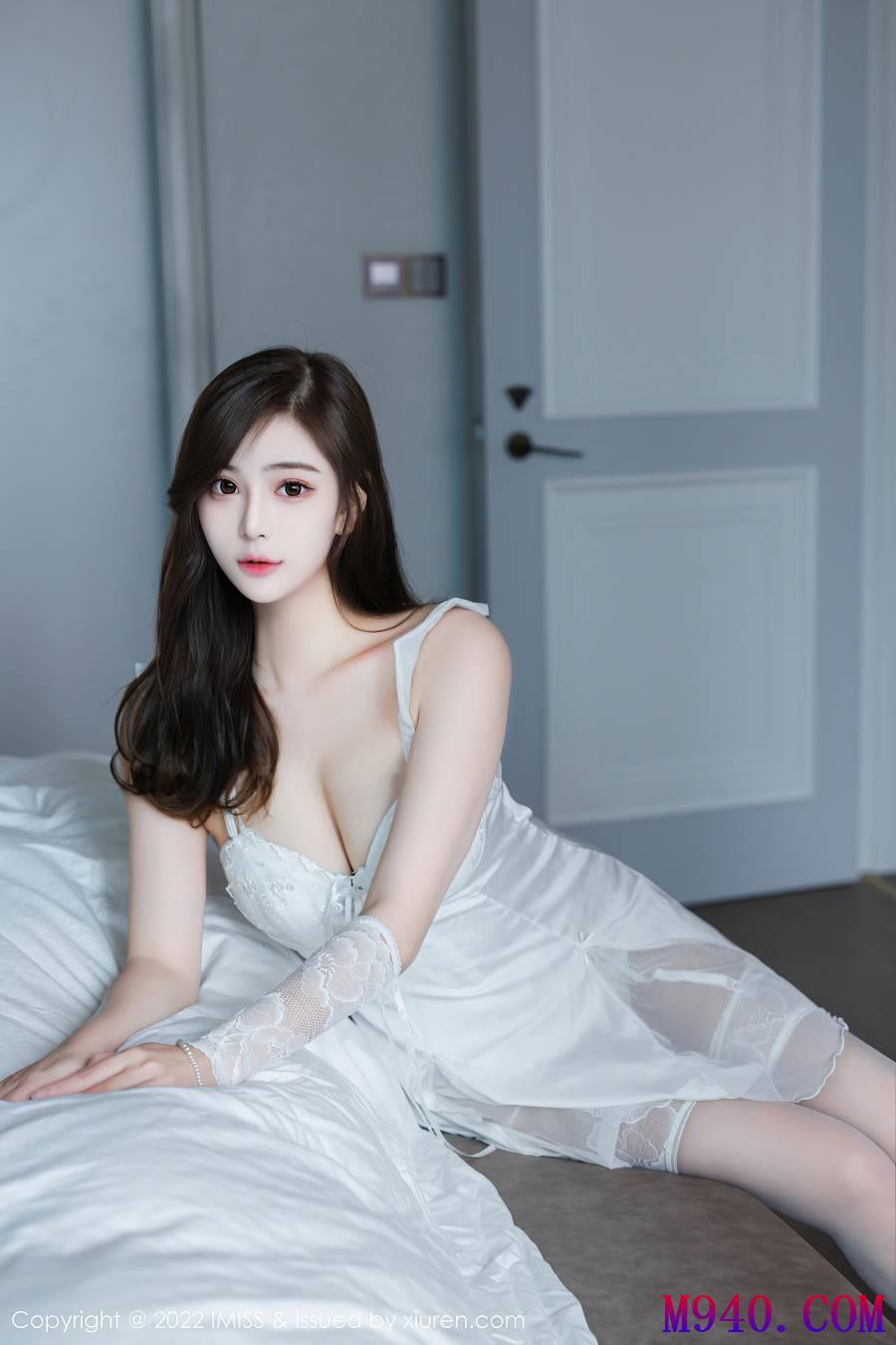 [IMiss爱蜜社] 2022.09.01 VOL.696 Lavinia肉肉 [36P-333MB]