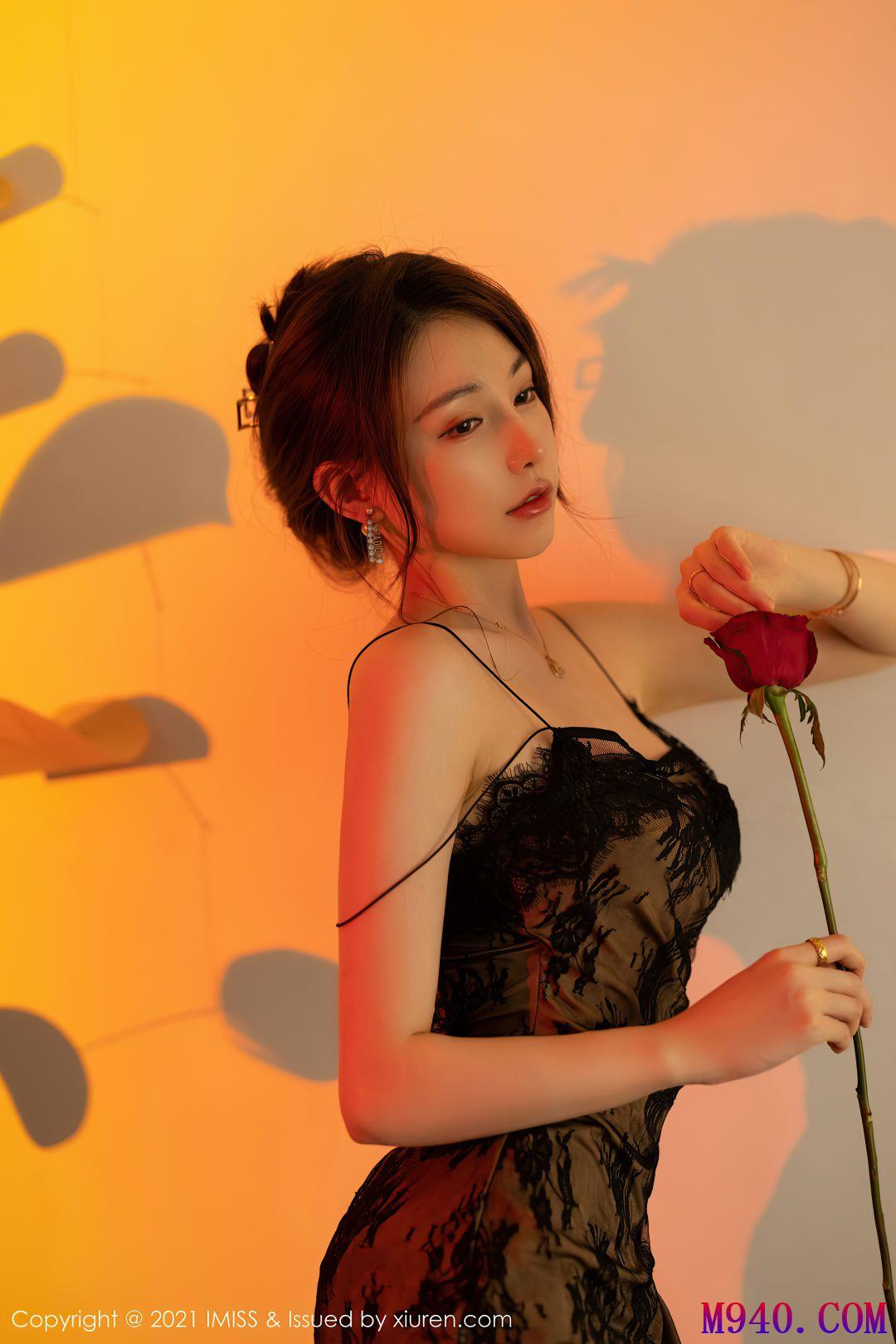 [IMiss爱蜜社] 2021.08.05 VOL.621 Lynn刘奕宁 [33P-331MB]
