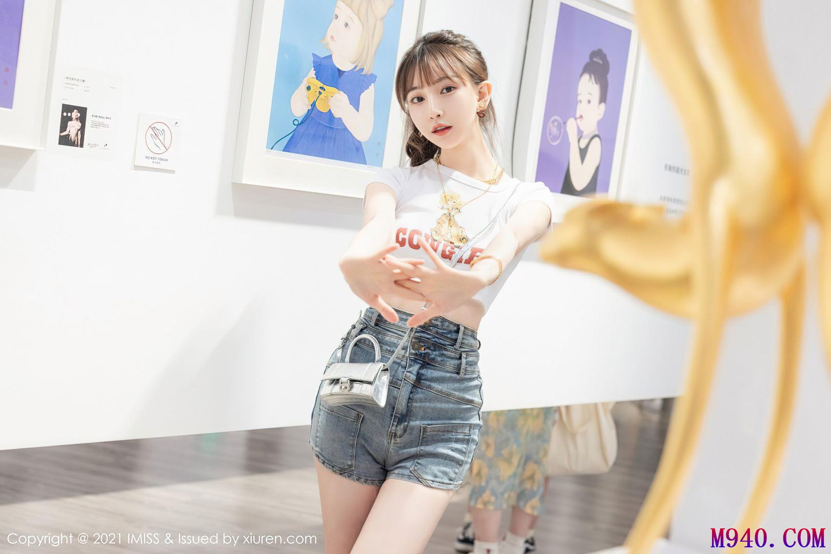 [IMiss爱蜜社] 2021.10.09 VOL.636 Lynn刘奕宁 [25P-216MB]