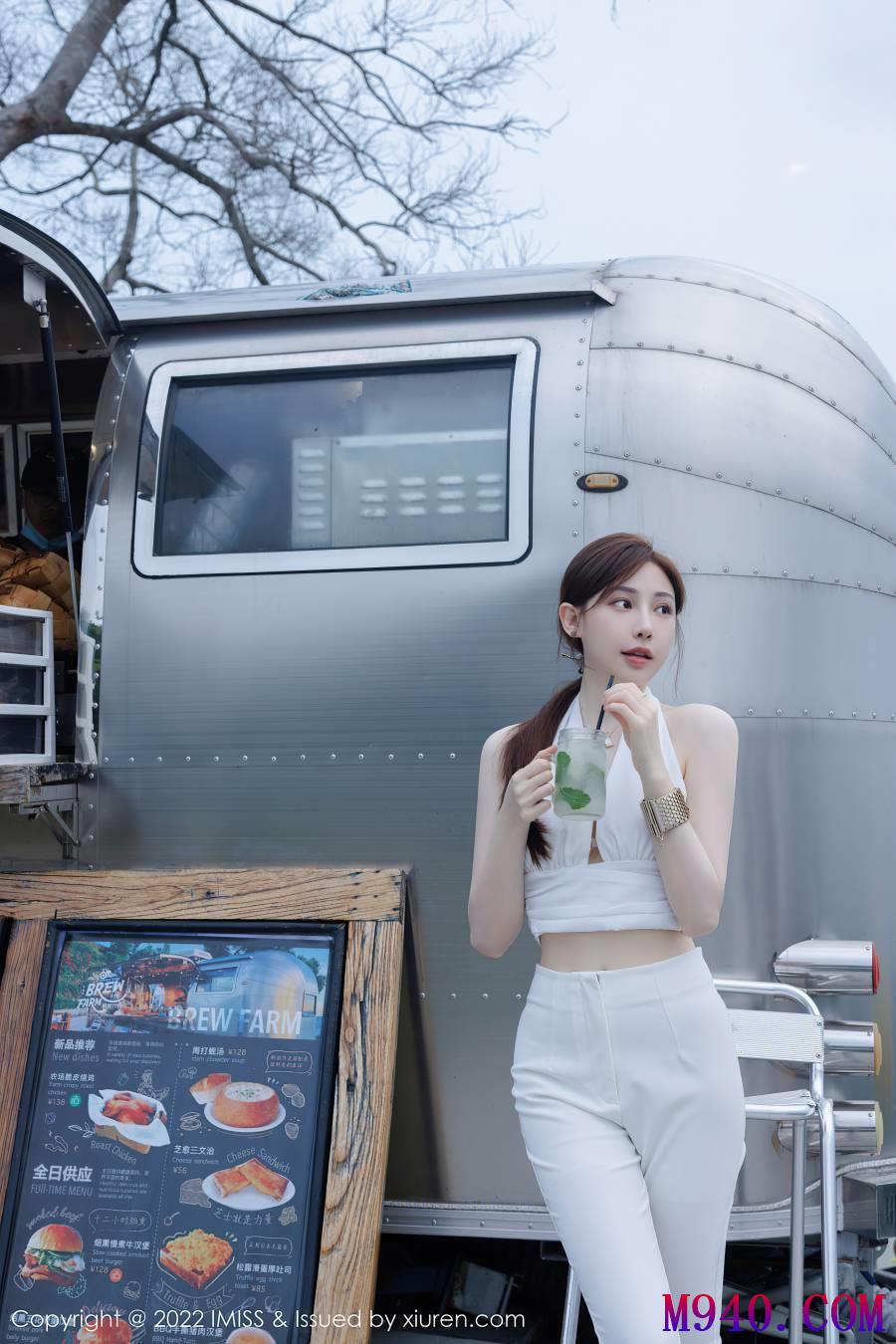 [IMiss爱蜜社] 2022.11.07 VOL.706 Lynn刘奕宁 [41P-403MB]