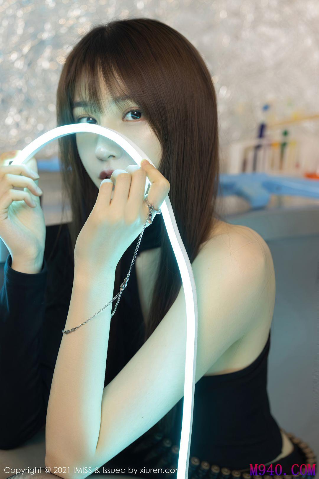 [IMiss爱蜜社] 2021.08.05 VOL.621 Lynn刘奕宁 [33P-331MB]