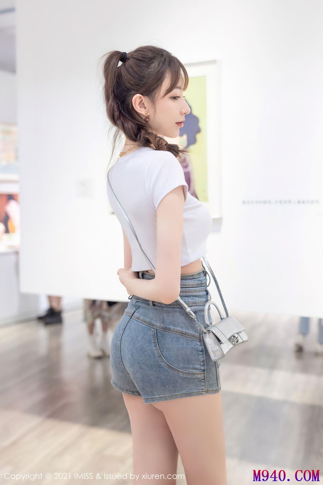 [IMiss爱蜜社] 2021.10.09 VOL.636 Lynn刘奕宁 [25P-216MB]