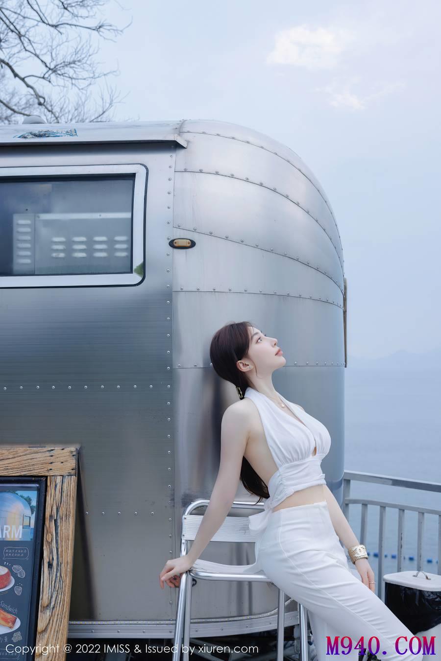 [IMiss爱蜜社] 2022.11.07 VOL.706 Lynn刘奕宁 [41P-403MB]