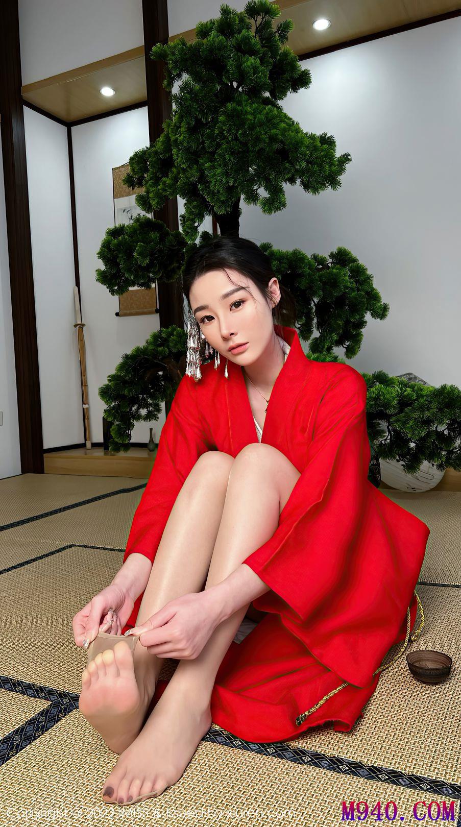 [IMiss爱蜜社] 2022.03.08 VOL.669 逗逗doudou [30P-416MB]