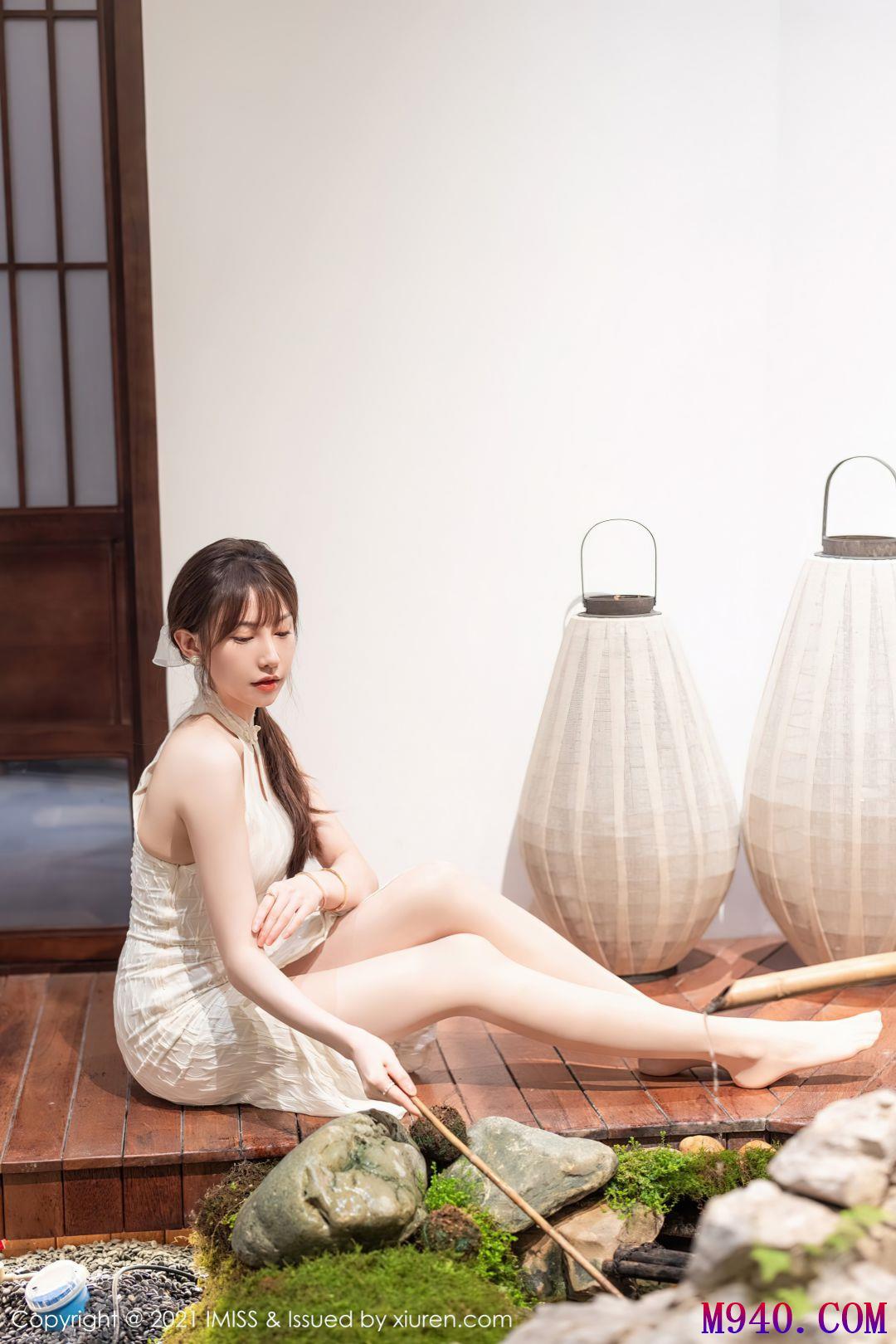 [IMiss爱蜜社] 2021.10.09 VOL.636 Lynn刘奕宁 [25P-216MB]