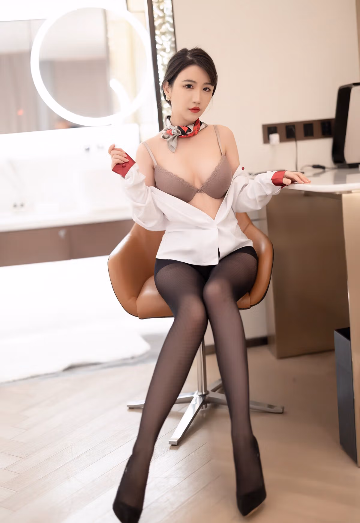 Cherry绯月樱性感裸胸诱惑黑丝丁字裤后进翘臀屁股撅起来 性感美女-第1张