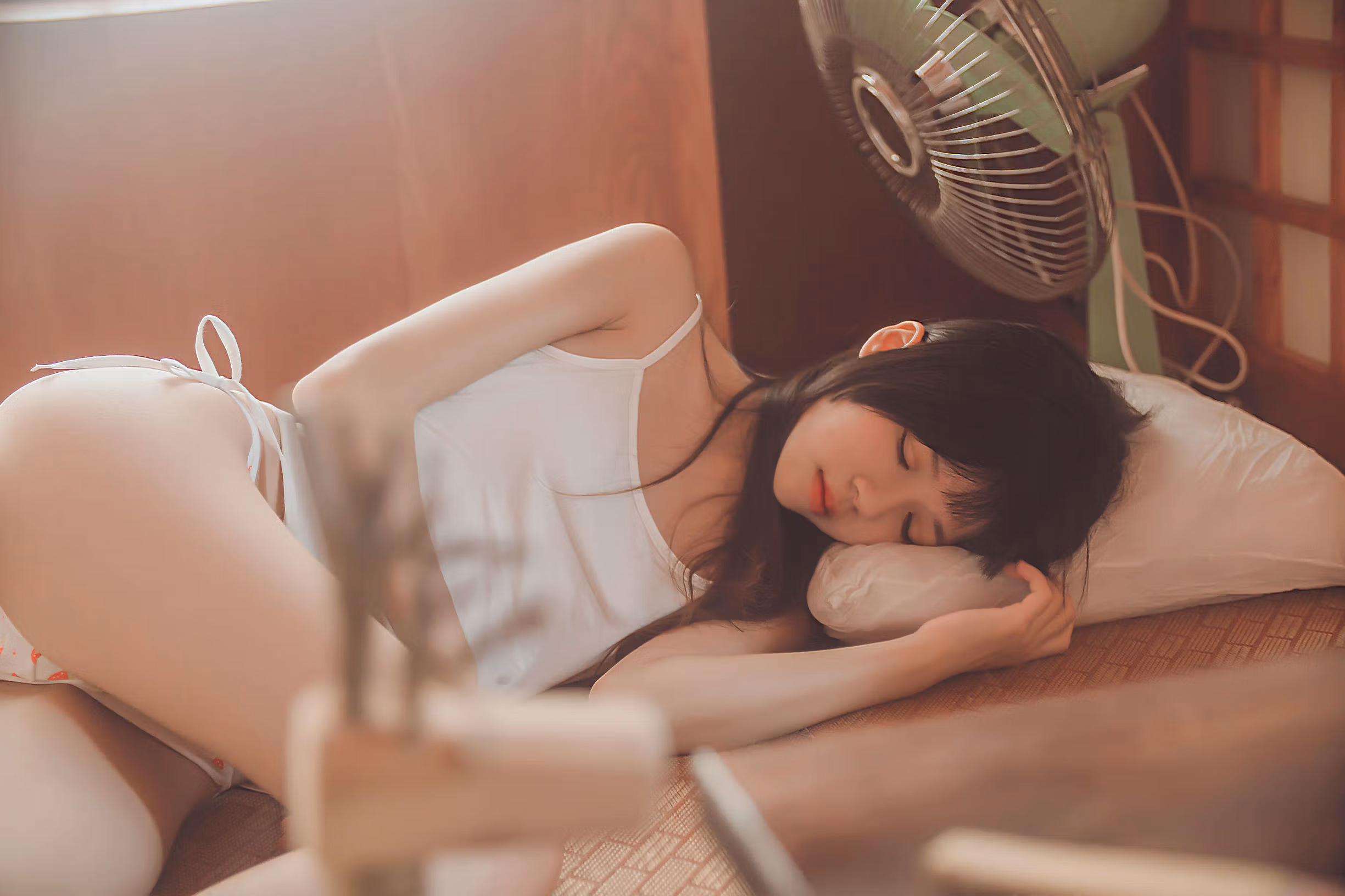 桜桃喵《小背心换水手服》 性感美女-第1张