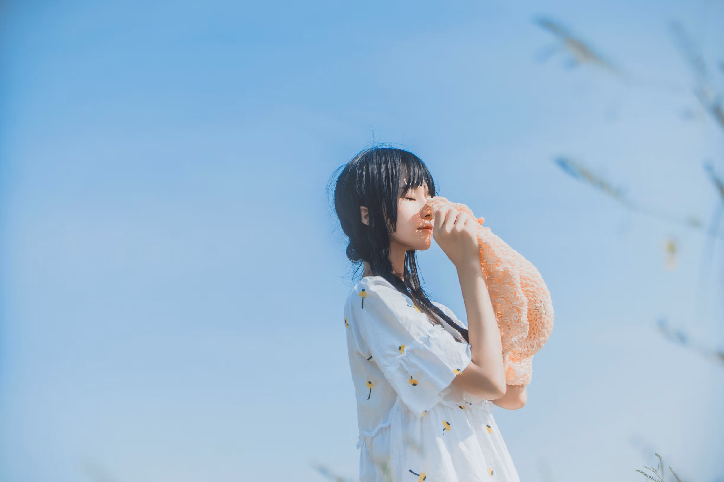 桜桃喵《田野》》 性感美女-第1张