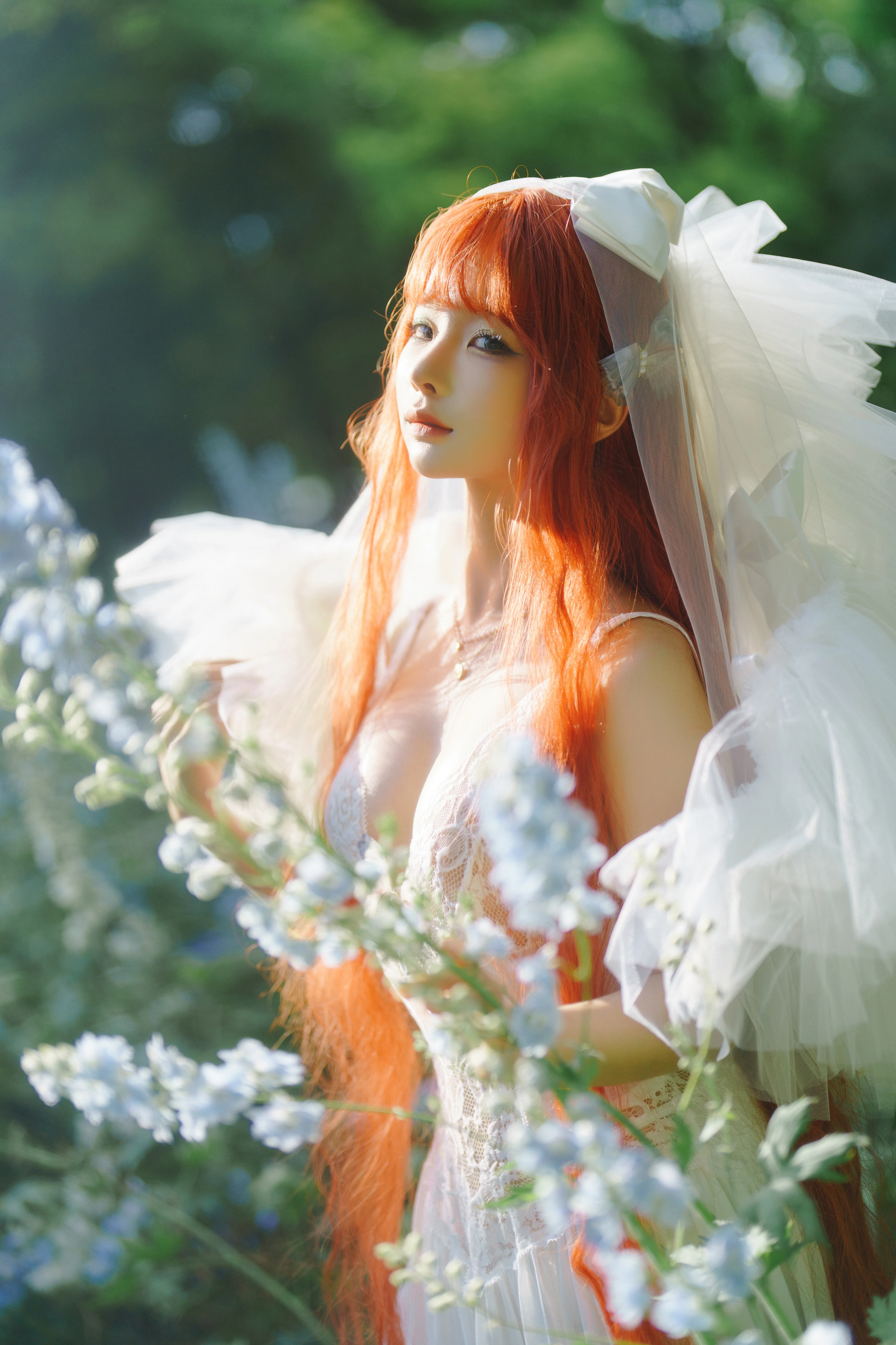 蠢沫沫 - 花丛婚纱 清纯美女-第1张