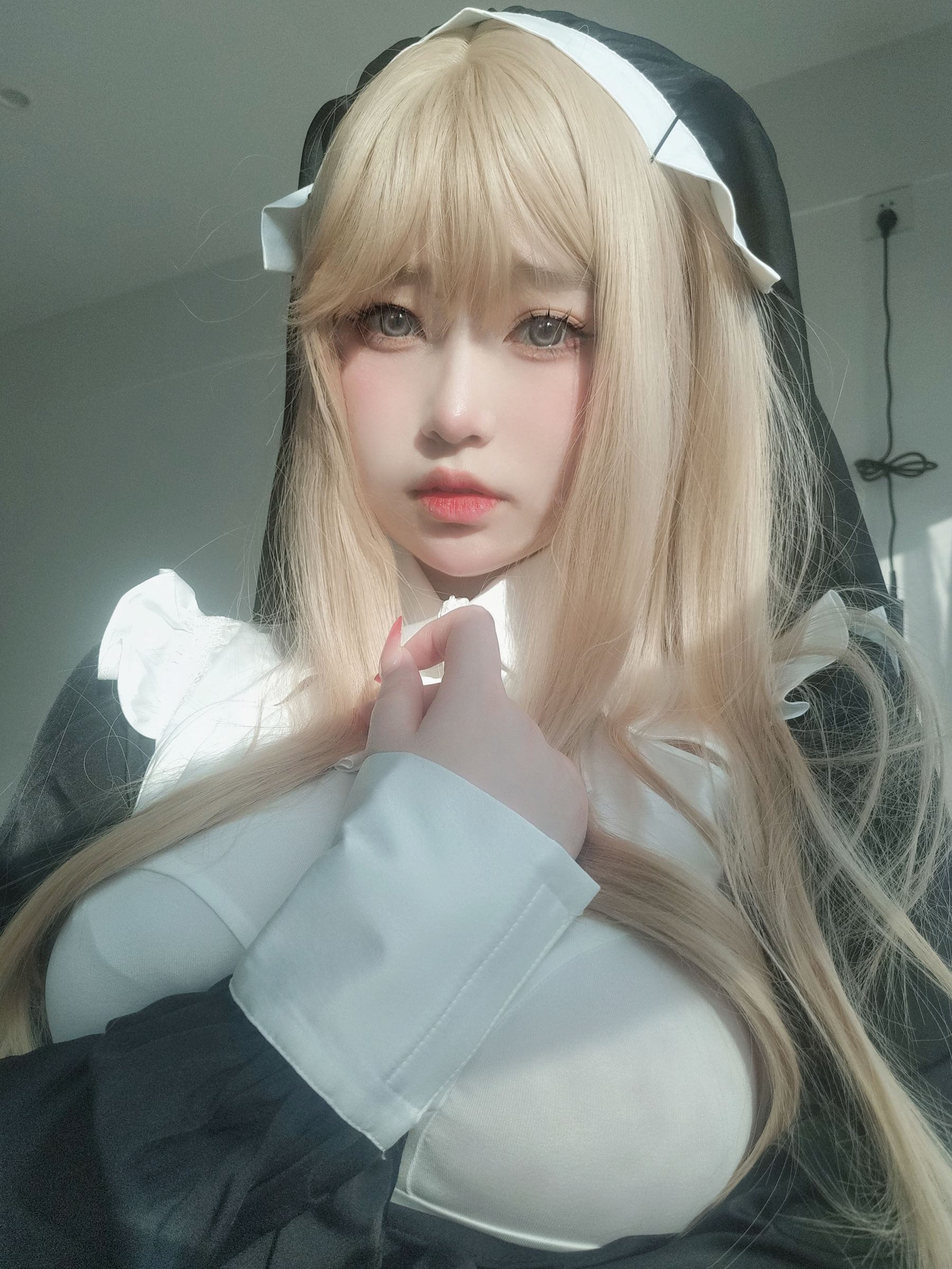 M940-[福利COS] 女主K - 修女 网红COS-第50张