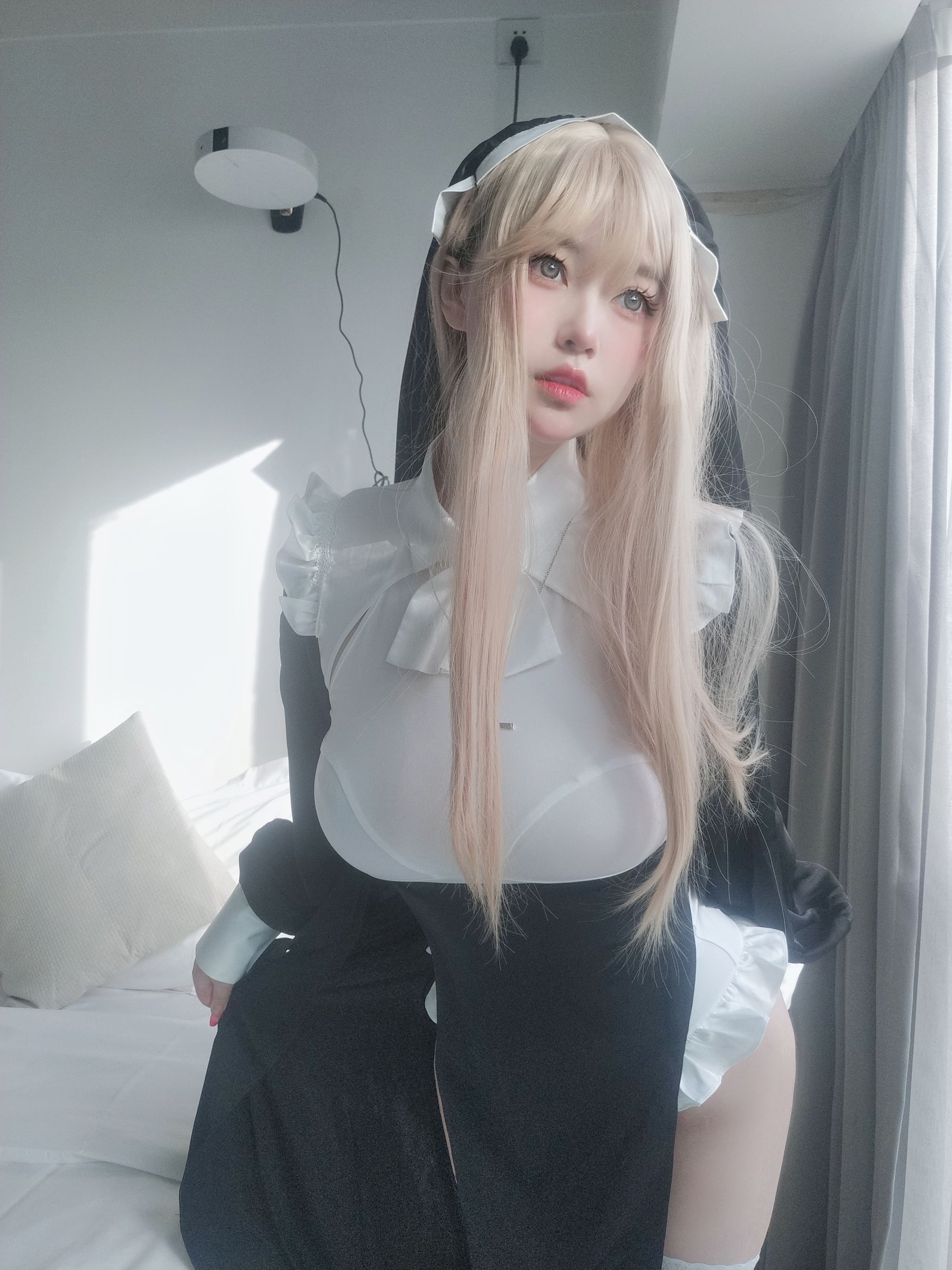 M940-[福利COS] 女主K - 修女 网红COS-第49张