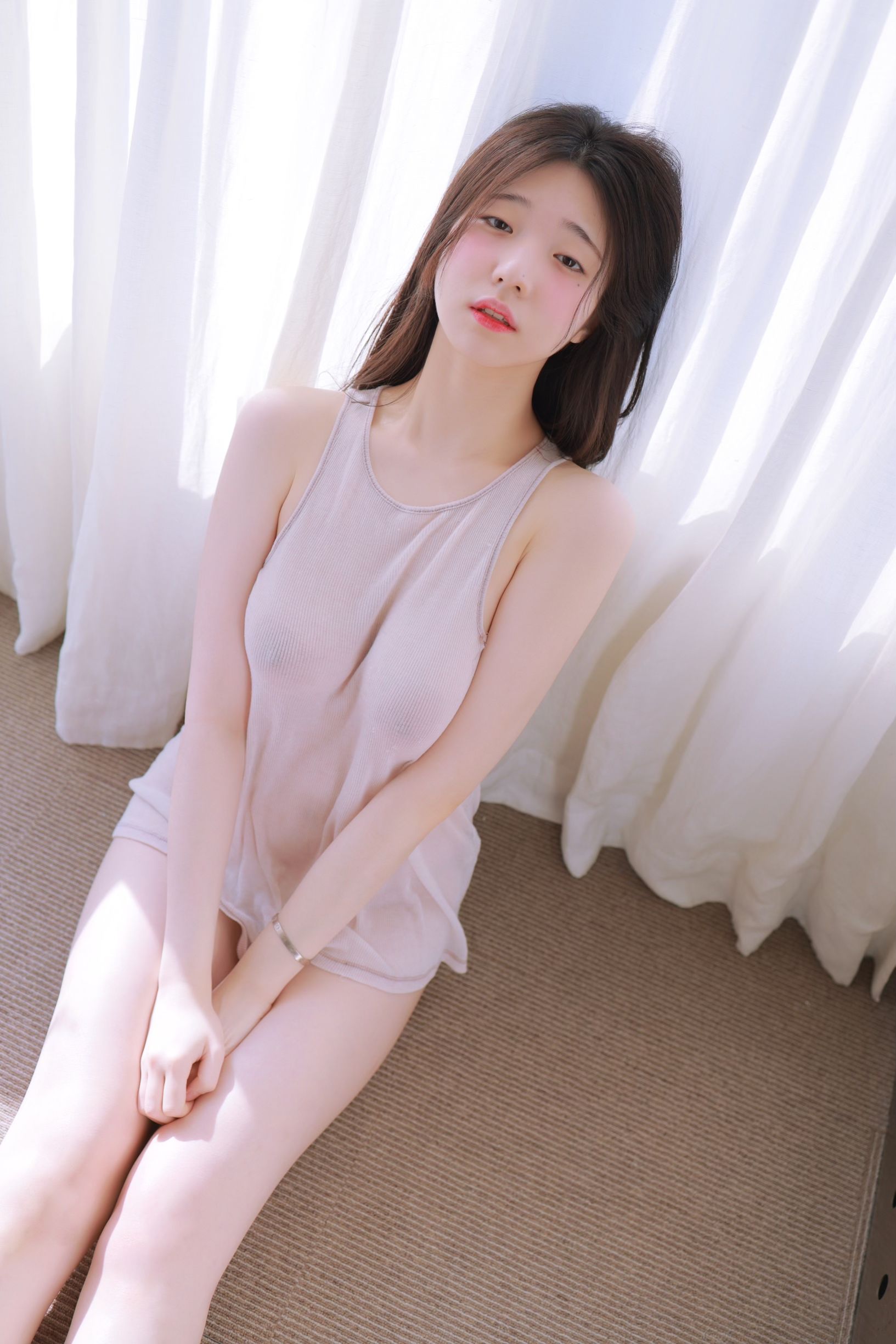 Yeonwoo – See through 日韩美图-第2张