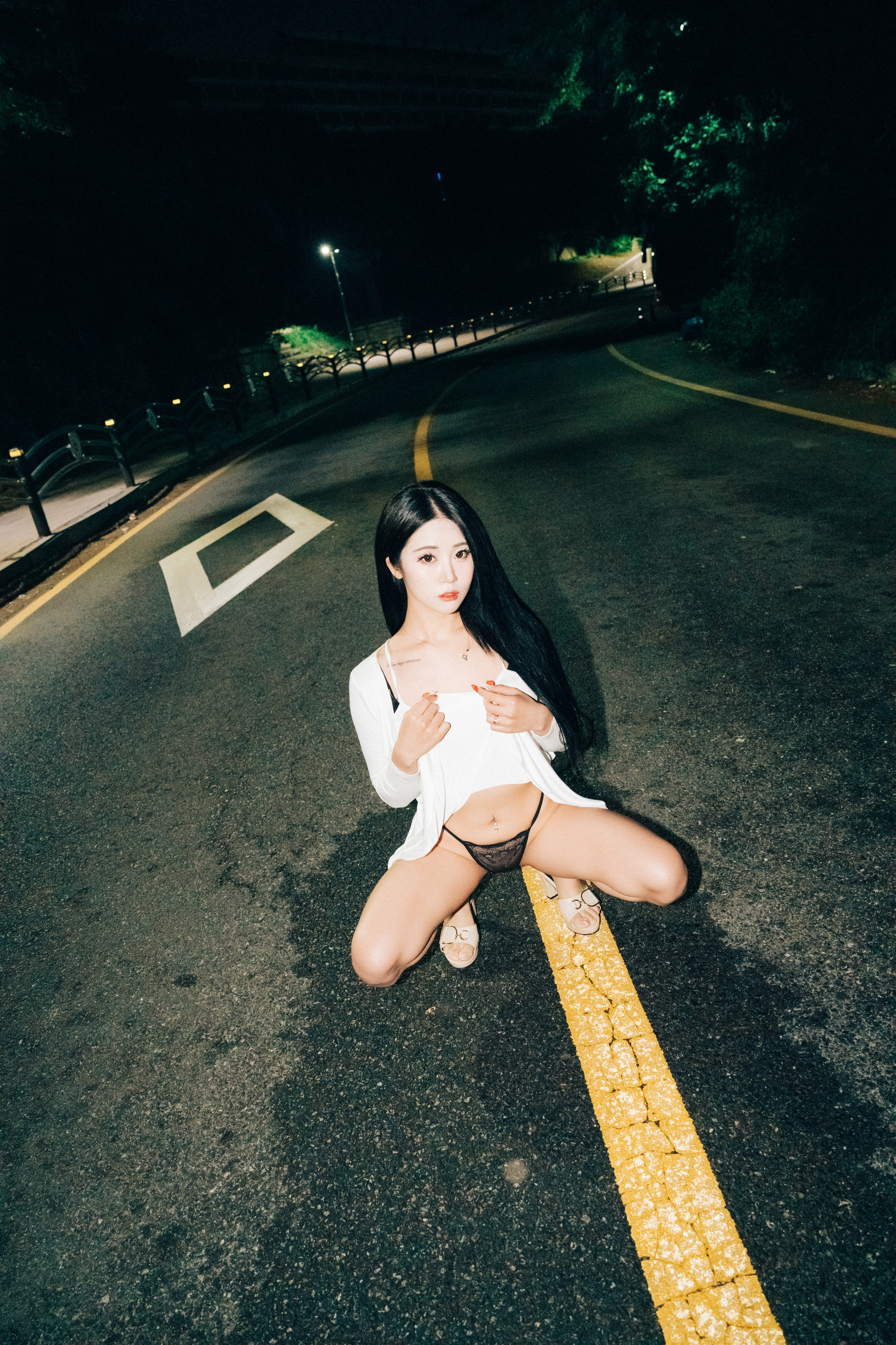 LOOZY Bomi – Night Roads 日韩美图-第3张