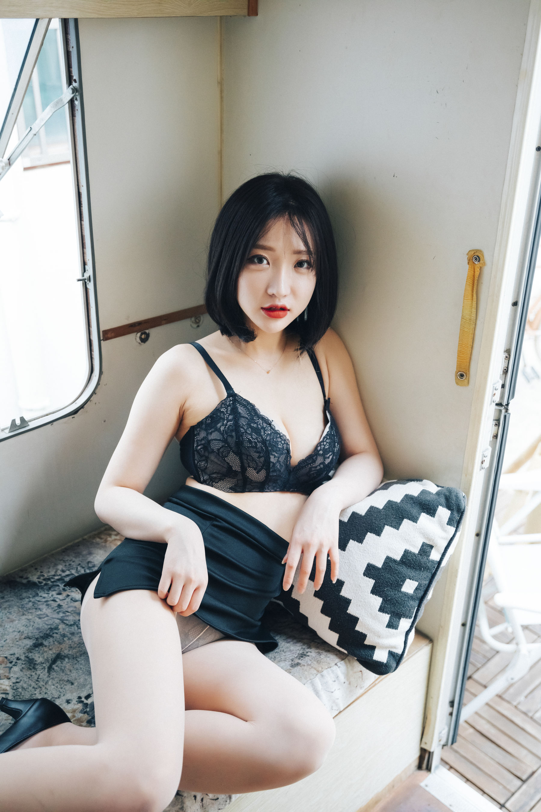 [LOOZY] Yeeun – Officegirls Vacation Vol.2 日韩美图-第43张