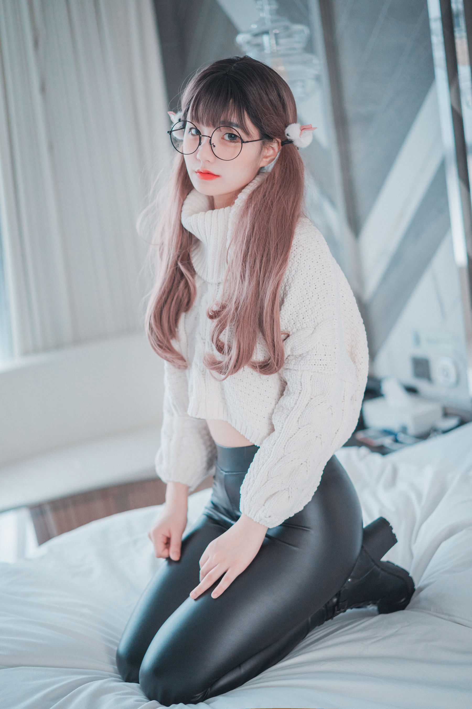 [DJAWA] Jenny – Loose and Tight White 日韩美图-第1张