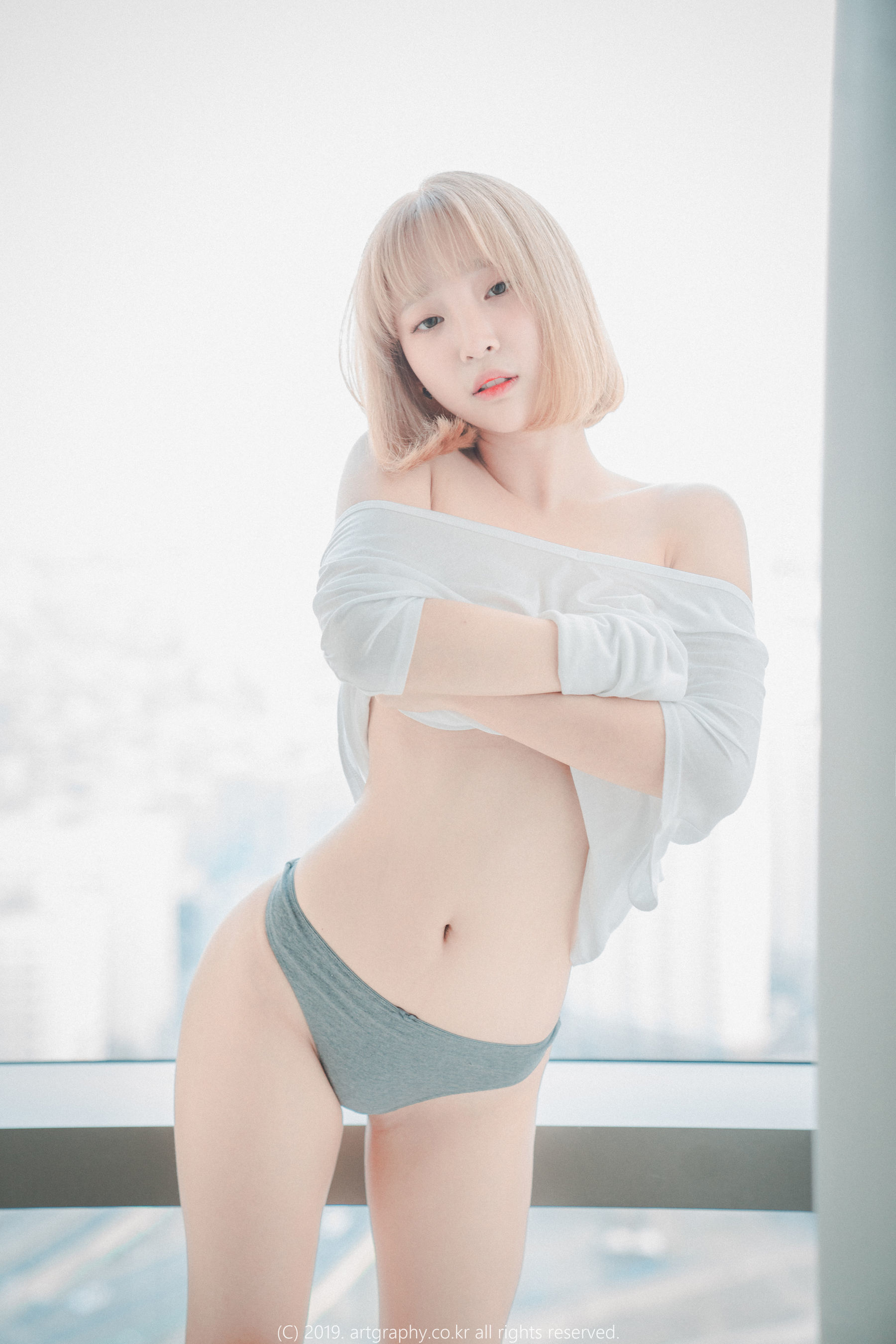 [ARTGRAVIA] VOL.062 姜仁卿 – 丁字裤+T恤衫+网袜兔女郎 日韩美图-第1张