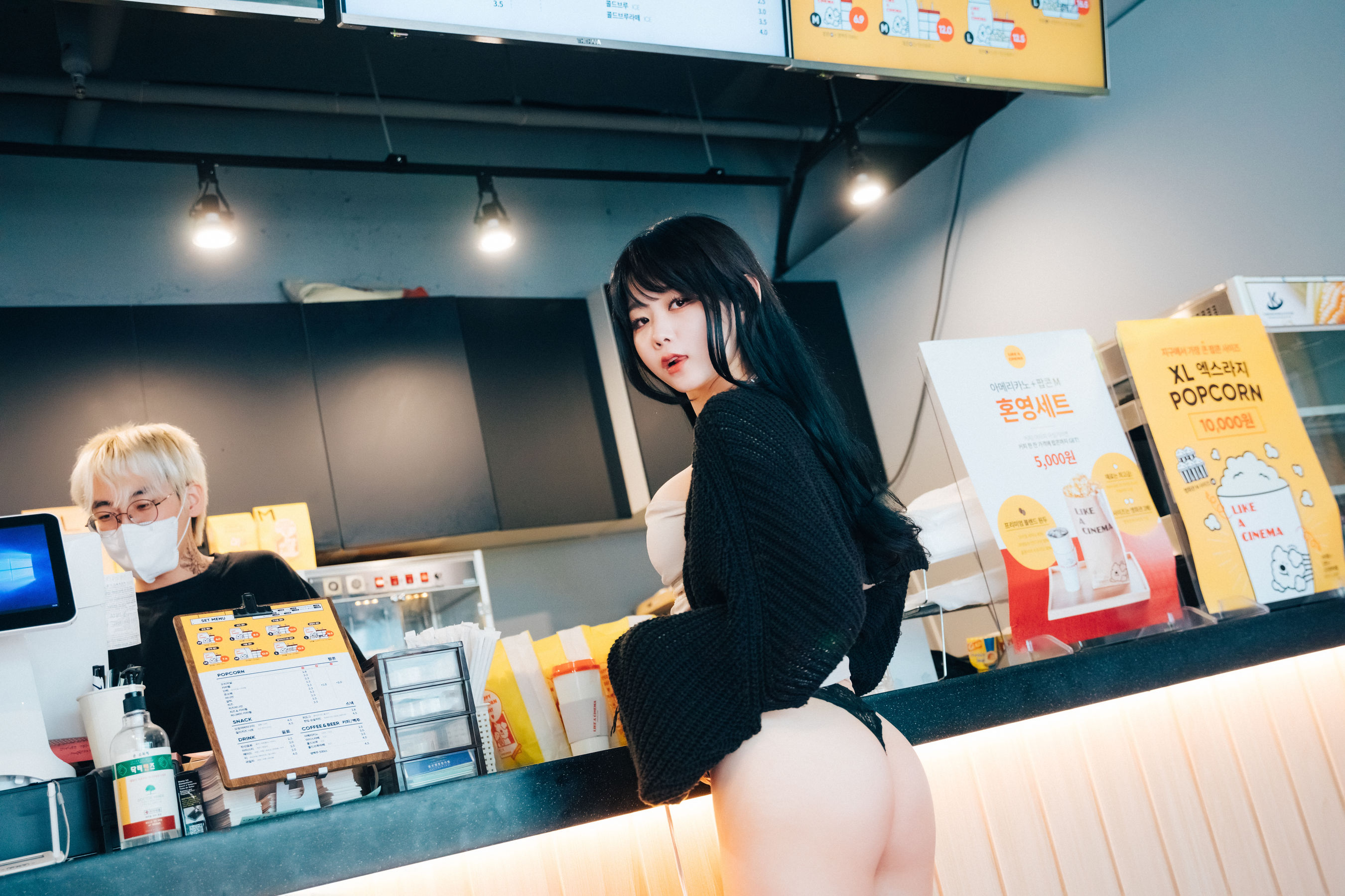 [LOOZY] Zia – xxx in the theater S.Ver 日韩美图-第1张