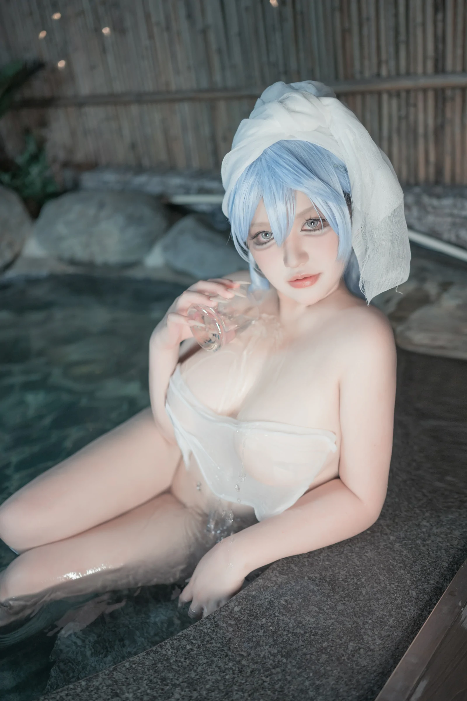 夏鸽鸽不想起床上杉绘黎落滢妹 – 温泉假日 Cosplay-第9张