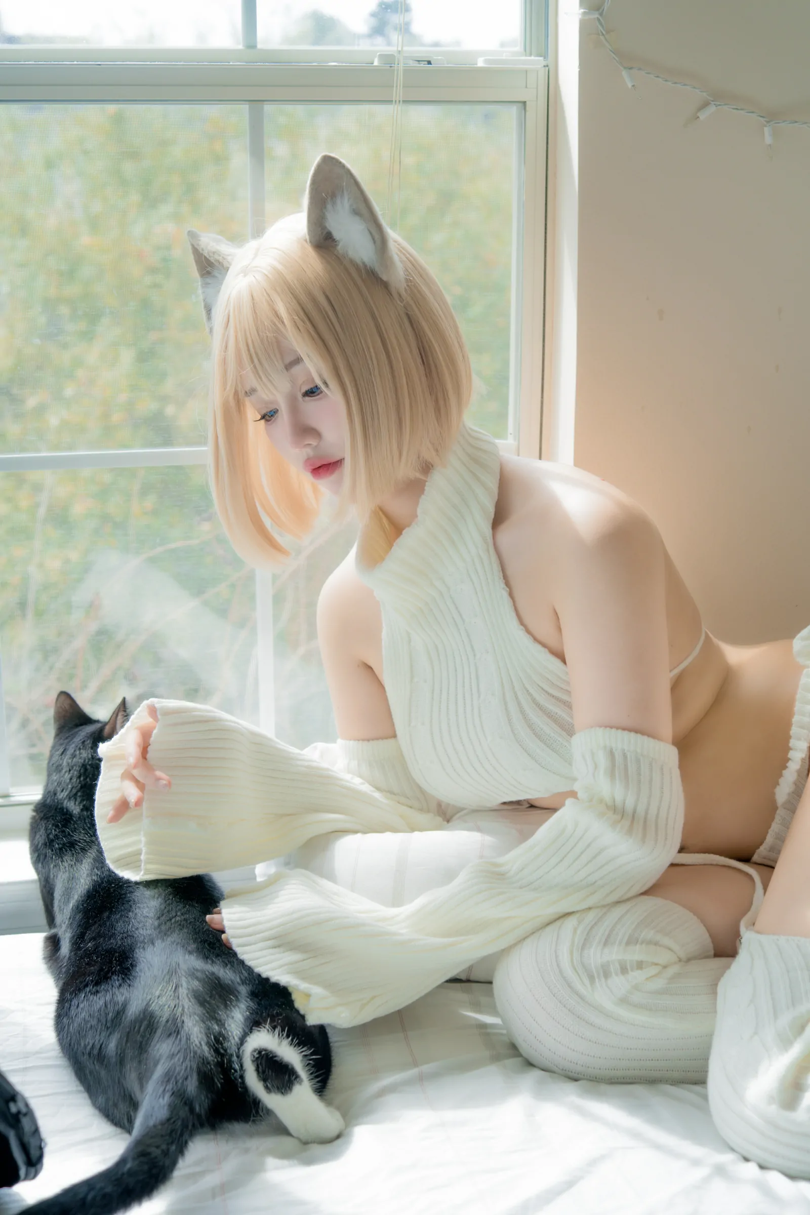 狐洛洛子 – 慵懒白猫 Cosplay-第14张
