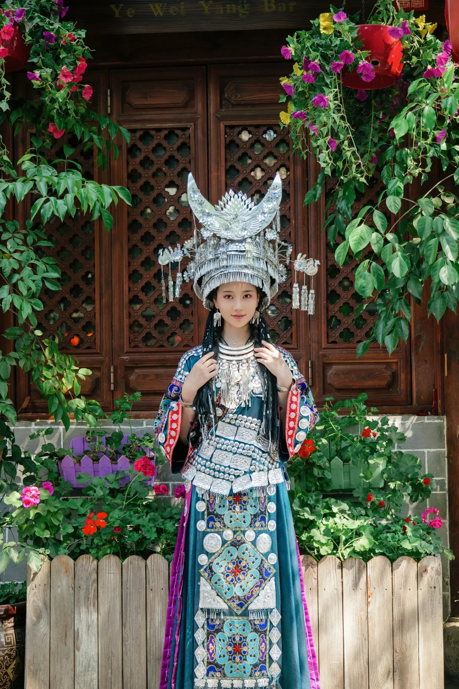 年年Nnian – 苗疆少女 Cosplay-第3张