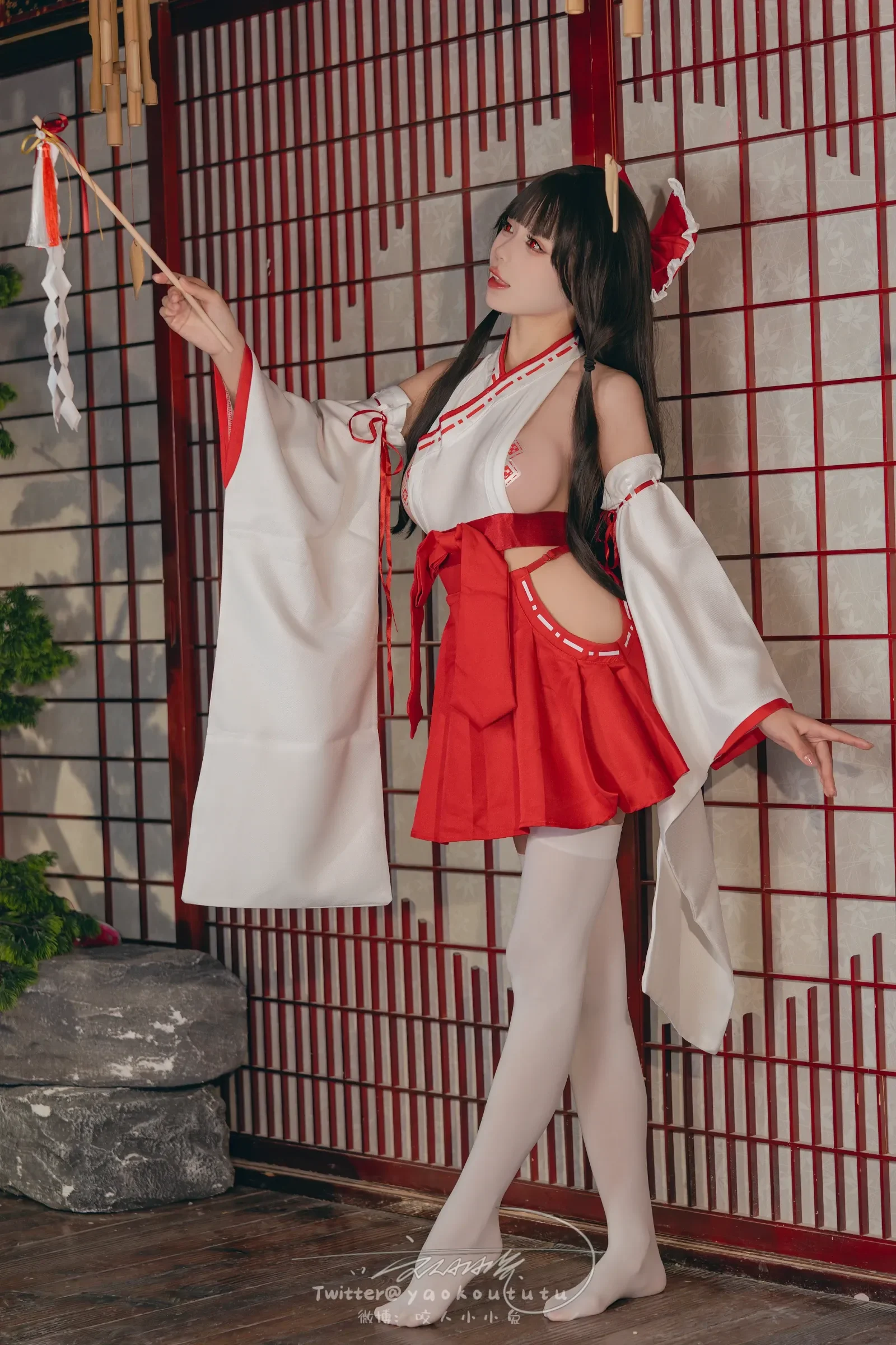 咬一口兔娘ovo – 狐之灵梦 Cosplay-第1张