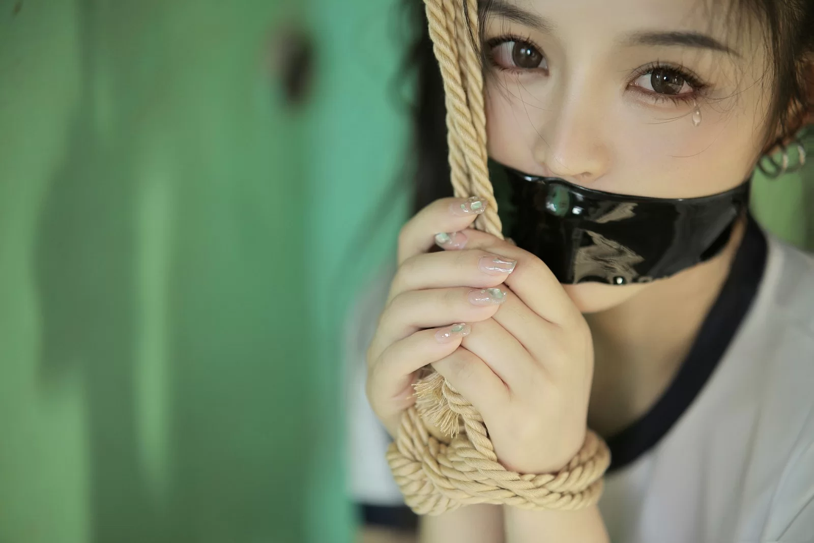 桃暖酱 – 废墟 Cosplay-第32张