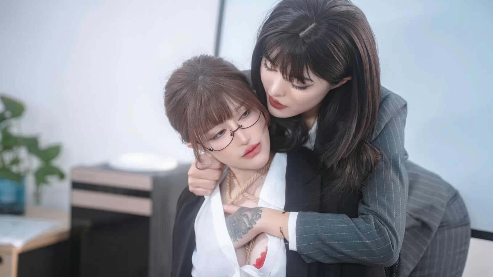 鹿八岁 – 女上司和女下属 Cosplay-第6张