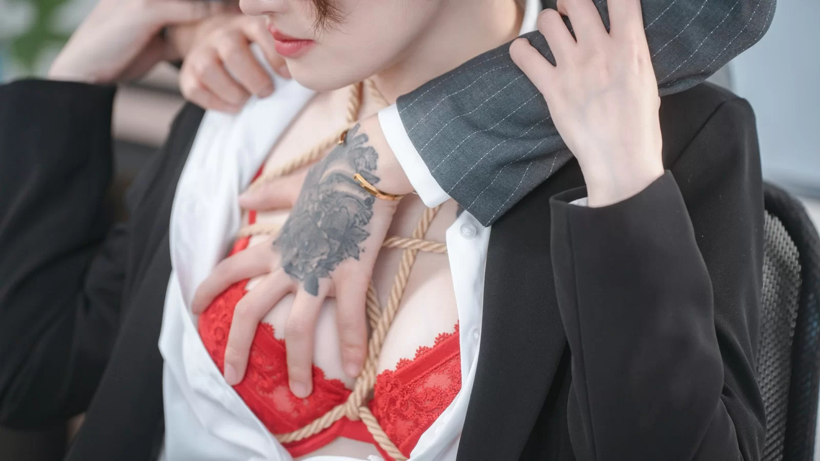 鹿八岁 – 女上司和女下属 Cosplay-第11张
