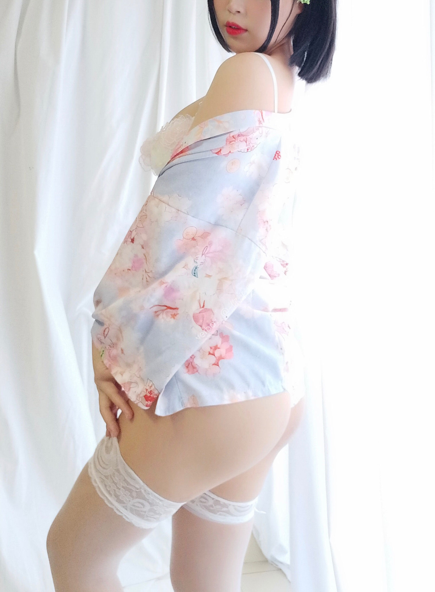萌系小姐姐-白烨- – 花与酒与少女 Cosplay-第21张