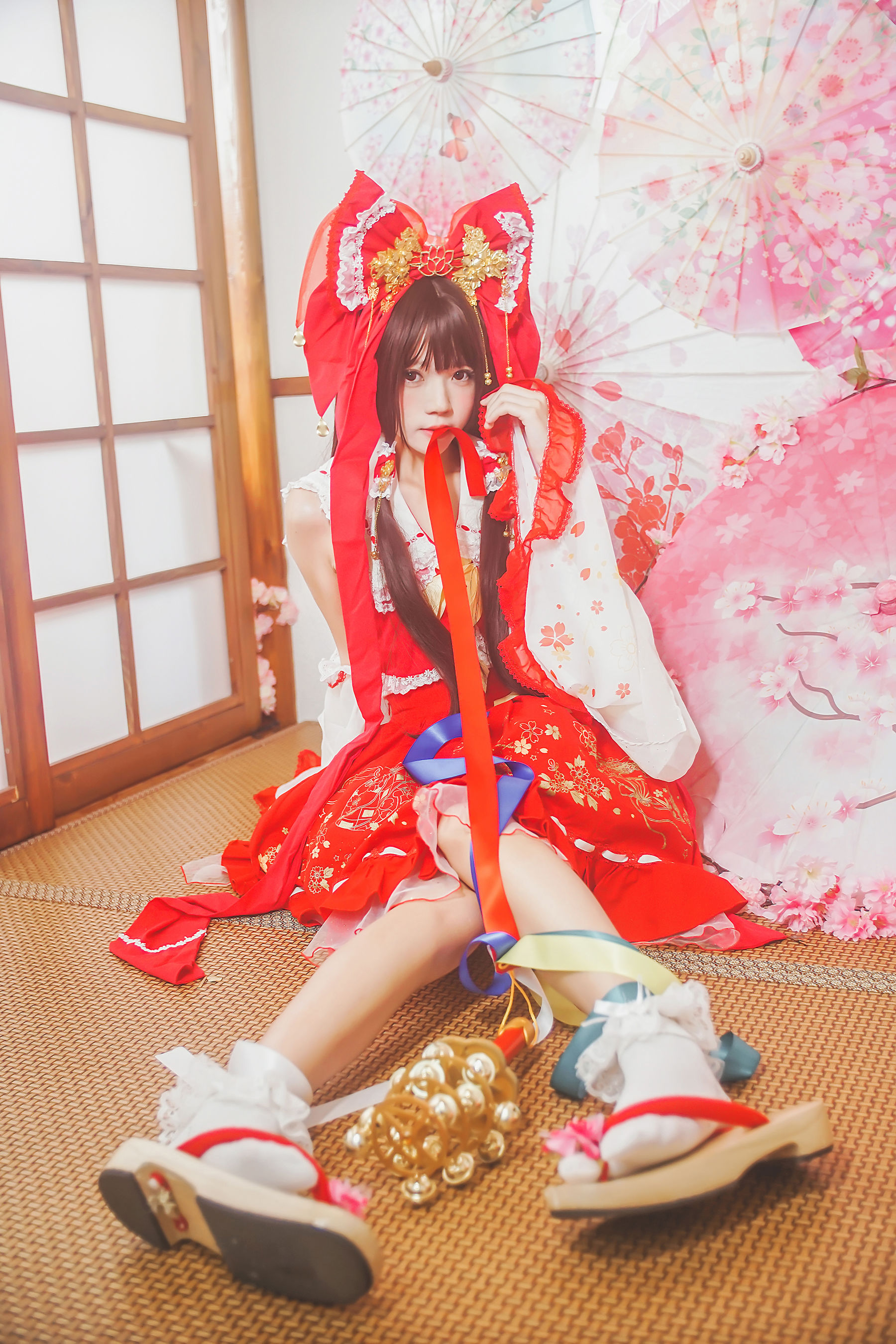[萝莉COS] 桜桃喵《灵梦 新年快乐》 Cosplay-第17张