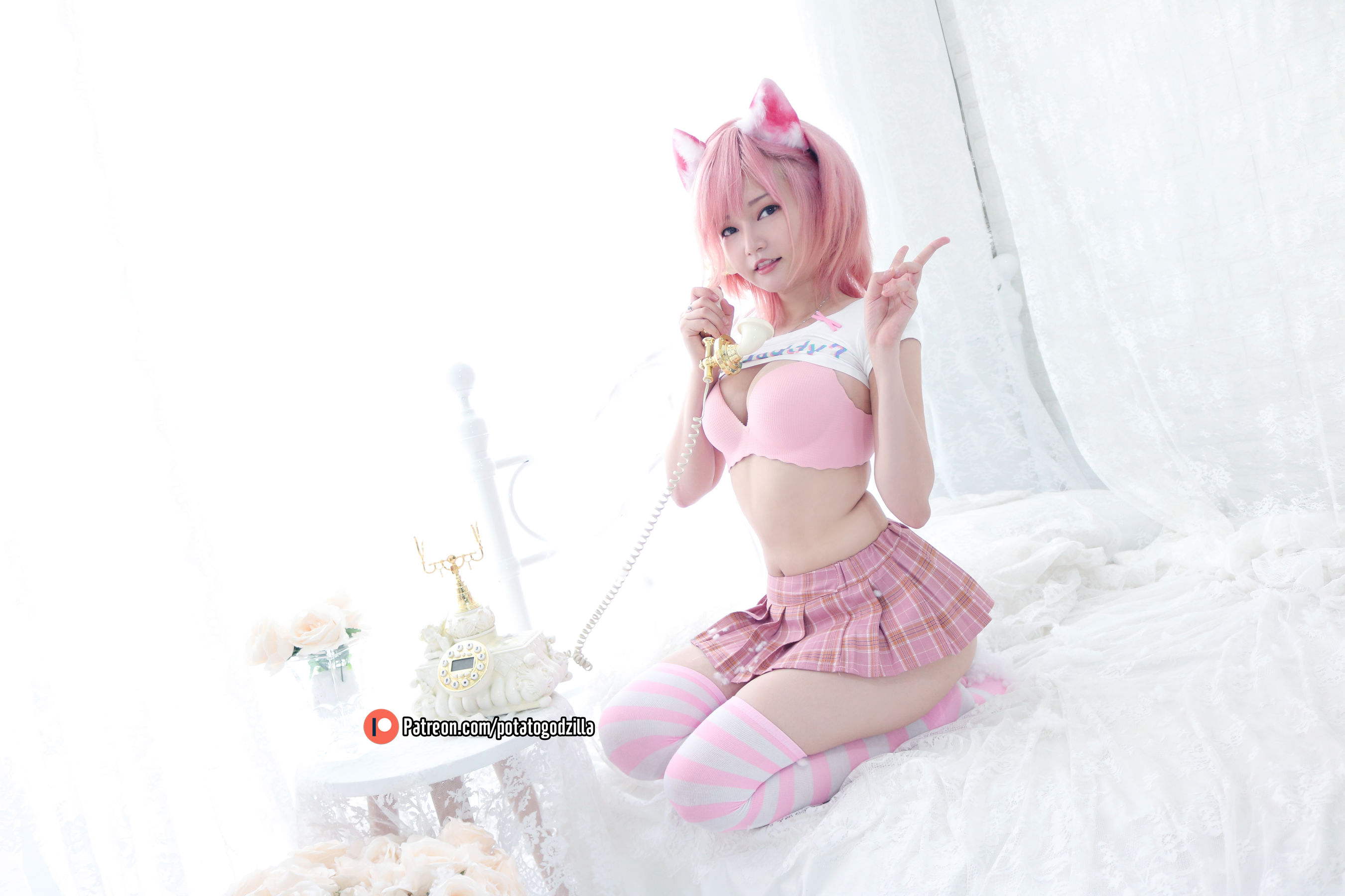 Coser小姐姐Potato Godzilla – Pink Casual Cosplay-第1张
