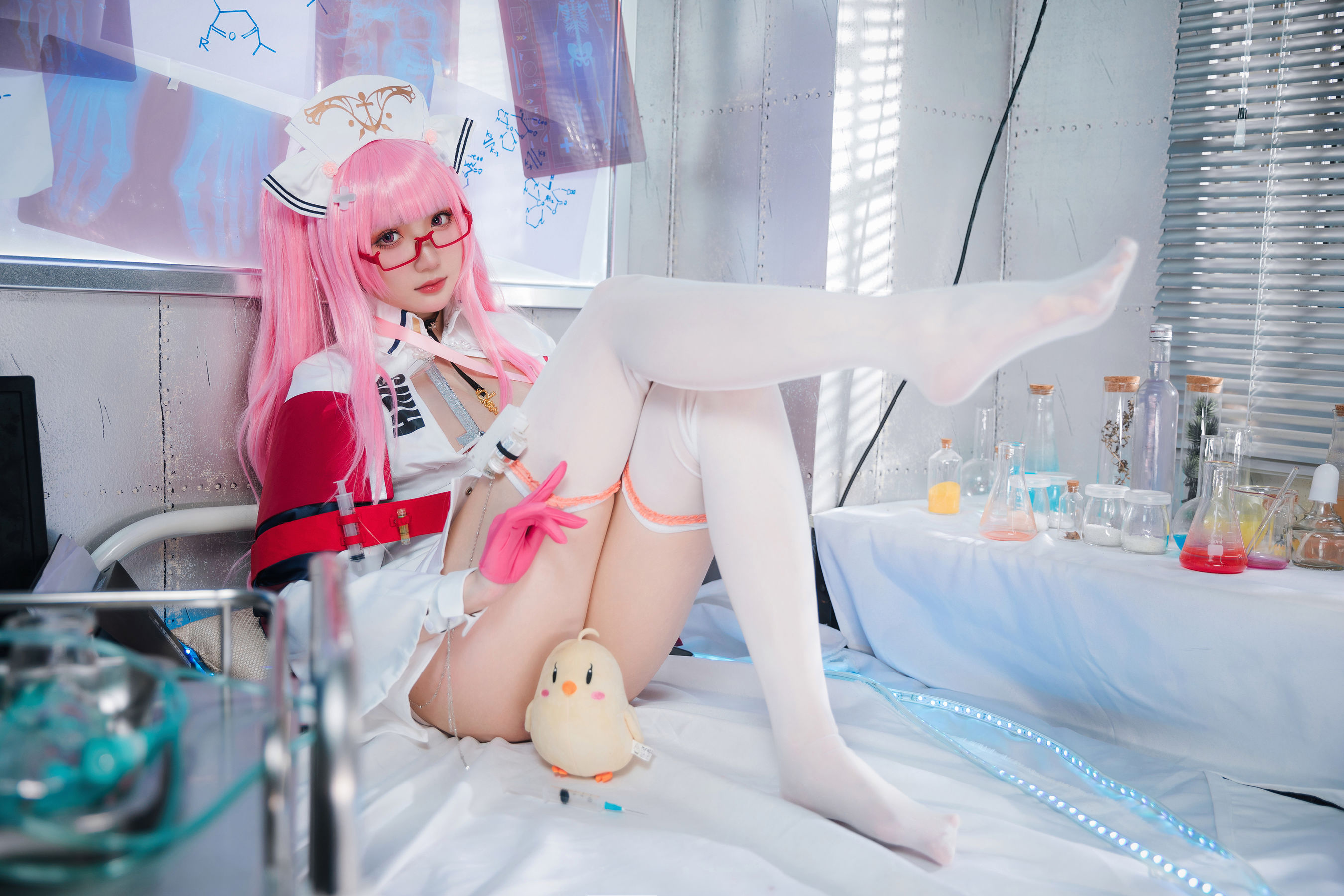 Coser瓜希酱福利 – 英仙座护士 Cosplay-第10张