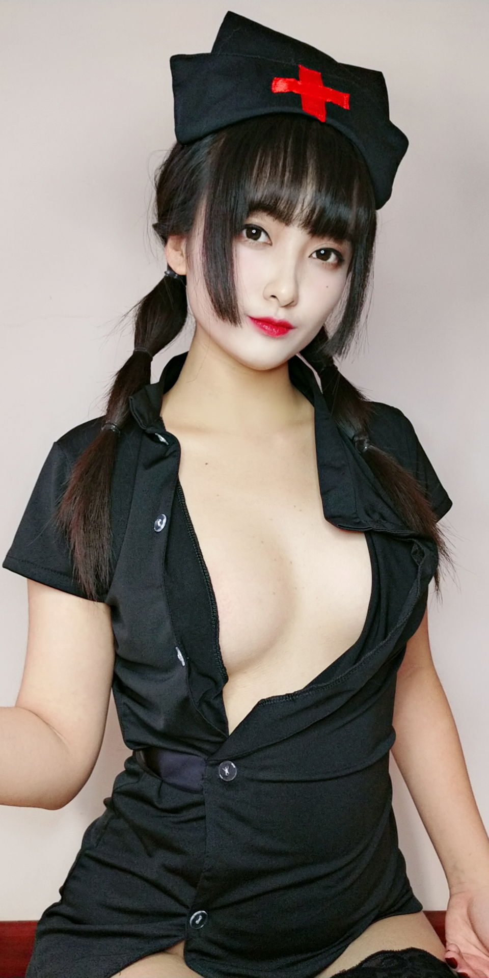 [Cosplay写真] 动漫博主洛璃LoLiSAMA – 情人节小护士 Cosplay-第22张