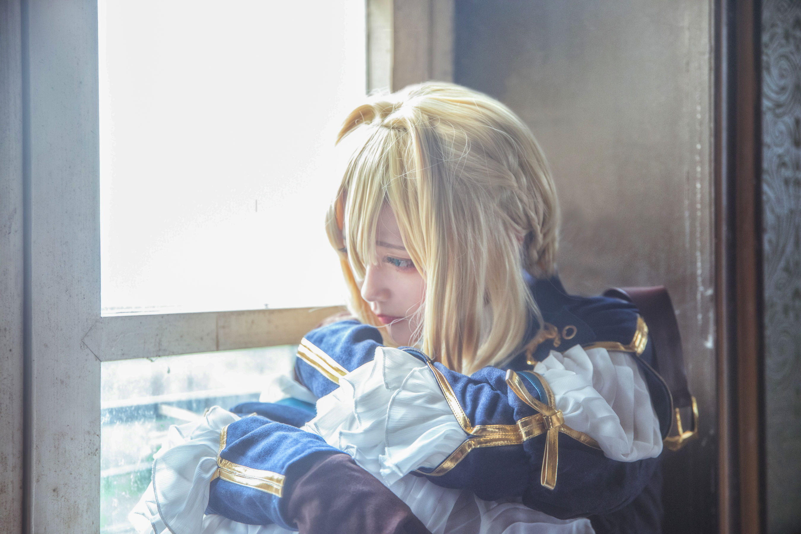 [Cosplay写真] 动漫博主弦音sic – 紫罗兰永恒花园 薇尔莉特・伊芙加登 Cosplay-第1张