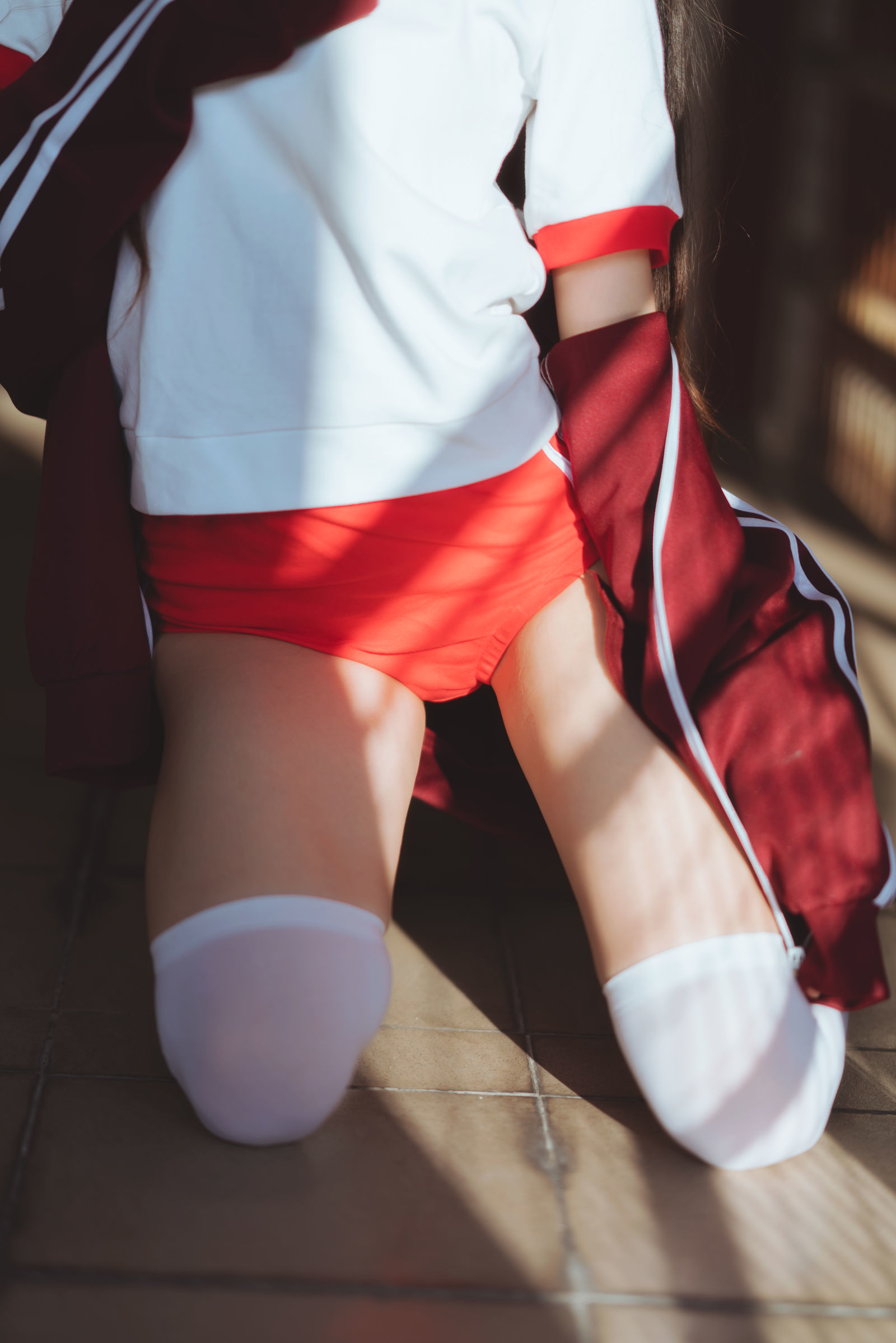 [萝莉COS] 桜桃喵 – 红色体操服 Cosplay-第1张